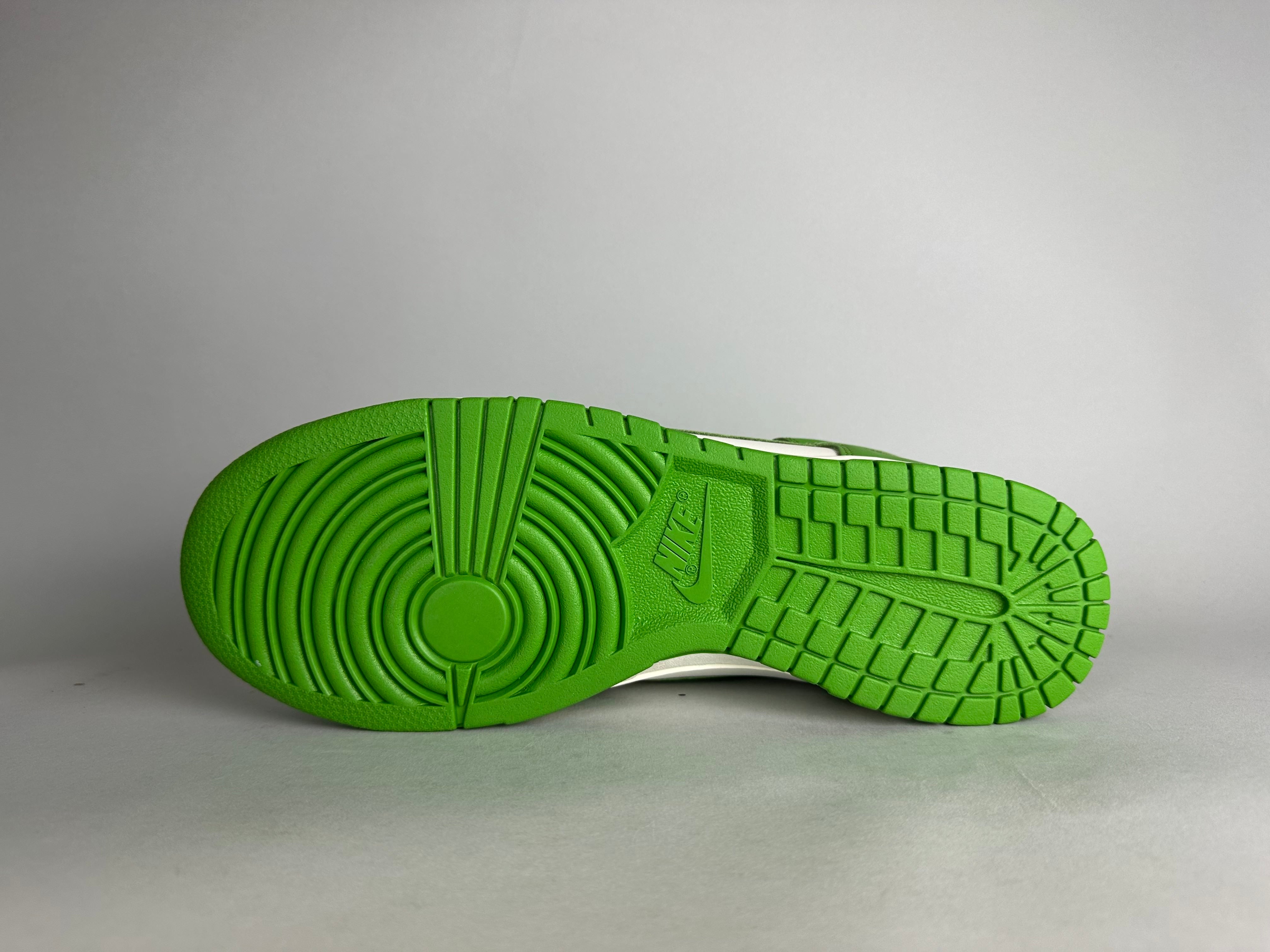 Nike Dunk High 'Chlorophyll' (W) - Size 43 (ARCHIVE)