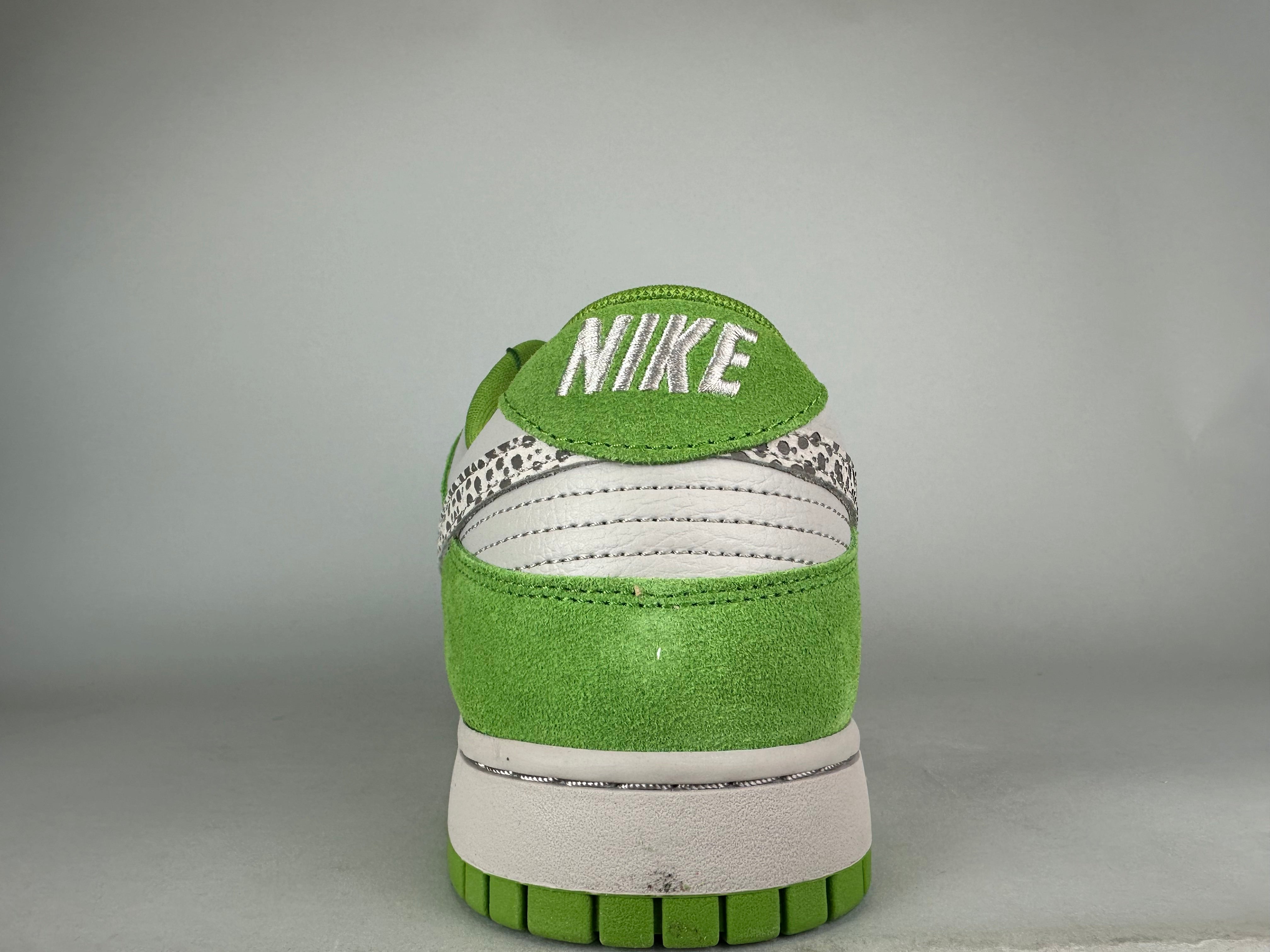 Nike Dunk Low Safari Swoosh 'Chlorophyll' - Size 49.5 (ARCHIVE)
