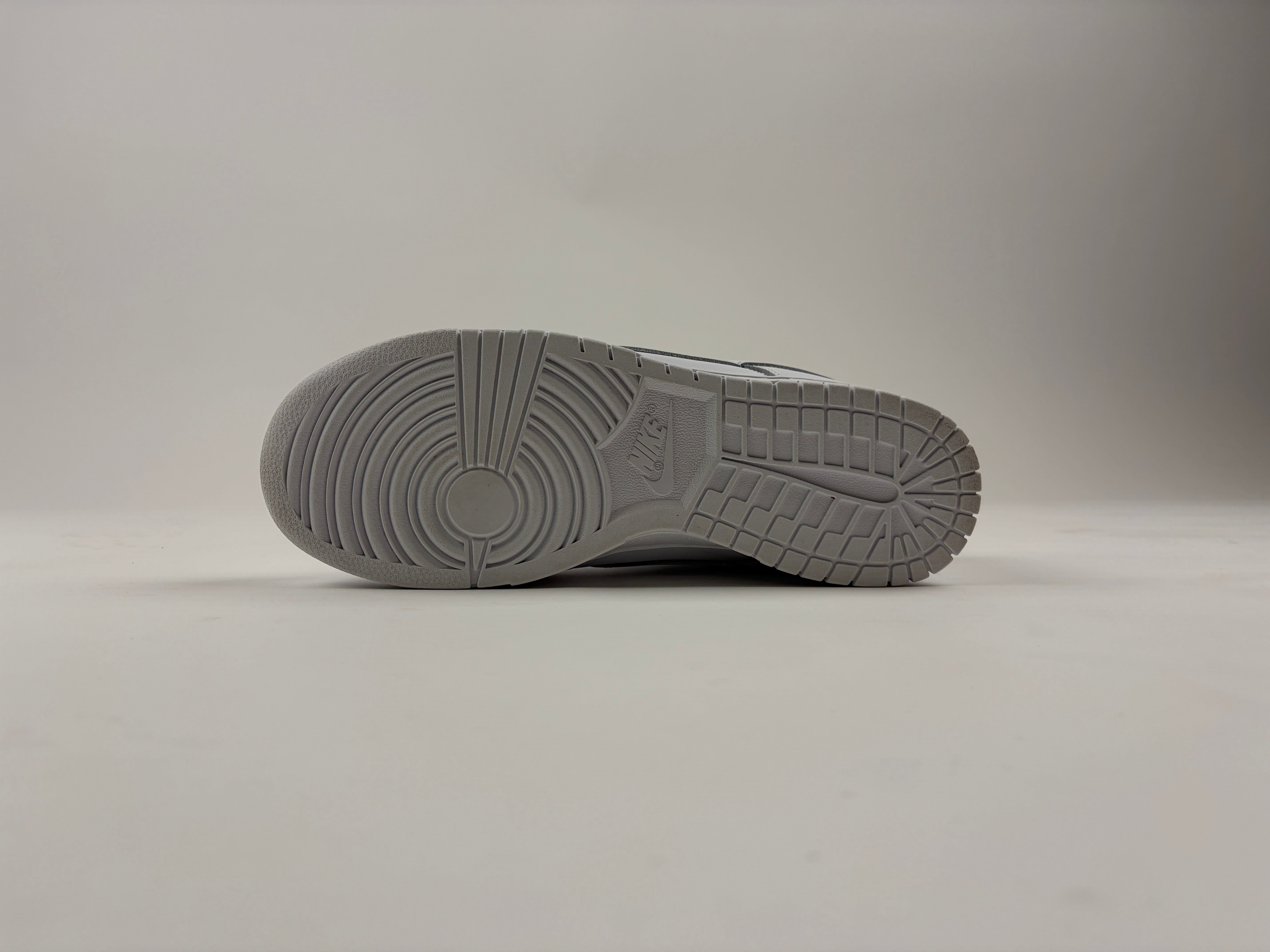 Nike Dunk Low 'Triple White' - Size 44.5 (ARCHIVE) photo 7