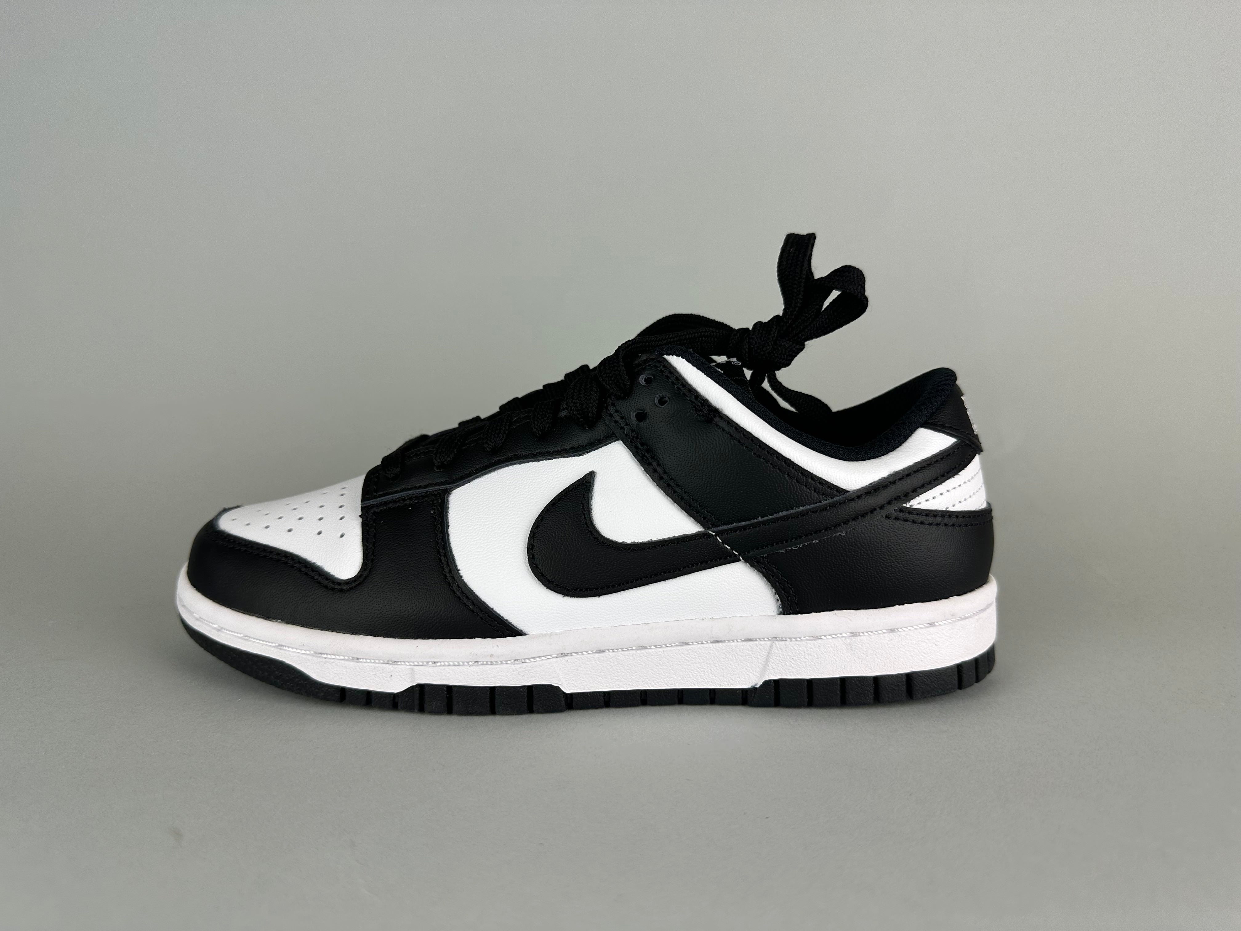 Nike Wmns Dunk Low 'Black White' - Størrelse 36.5 (ARCHIVE)