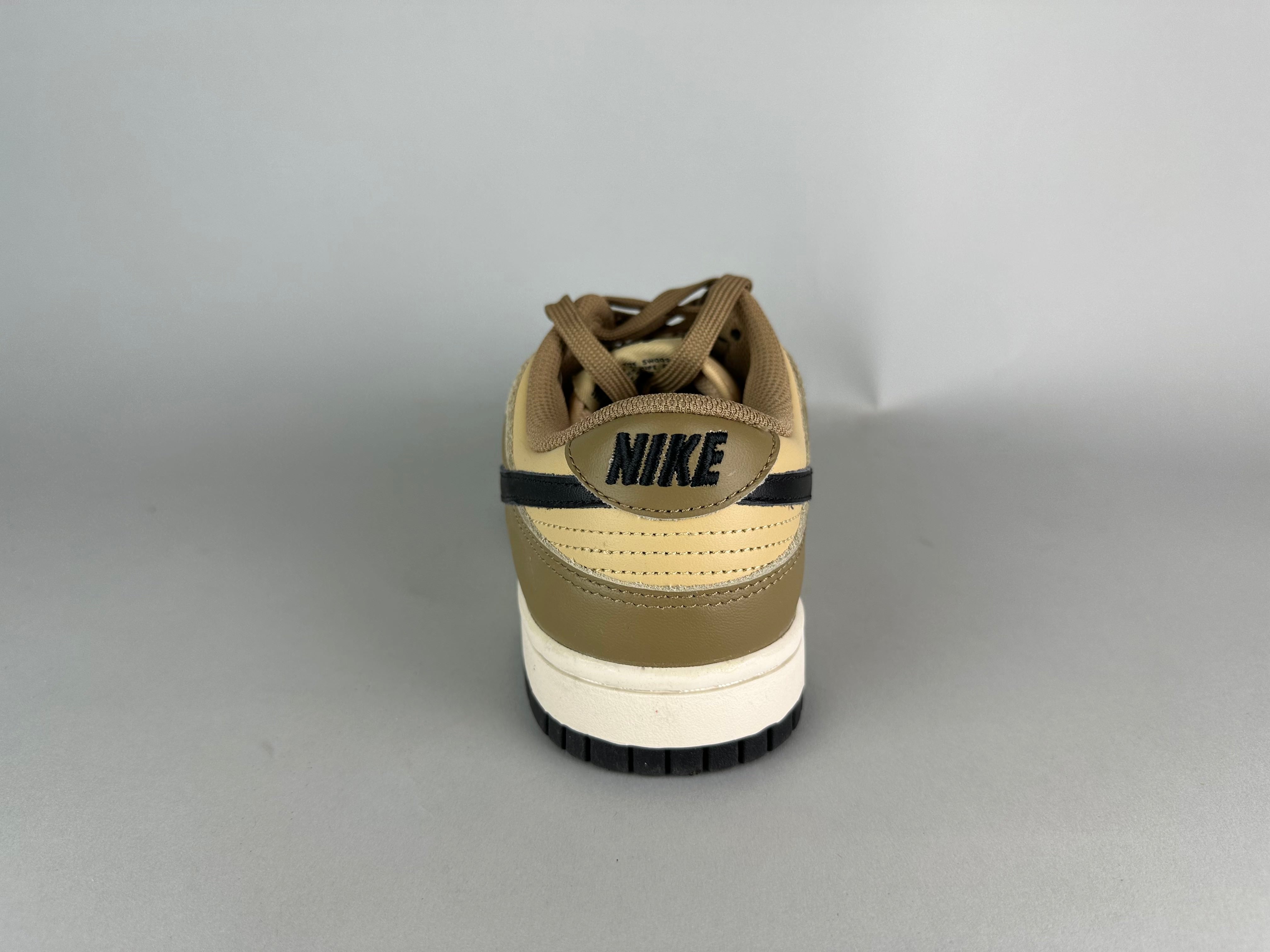 Nike Wmns Dunk Low 'Dark Driftwood' - Størrelse 39 (ARCHIVE)