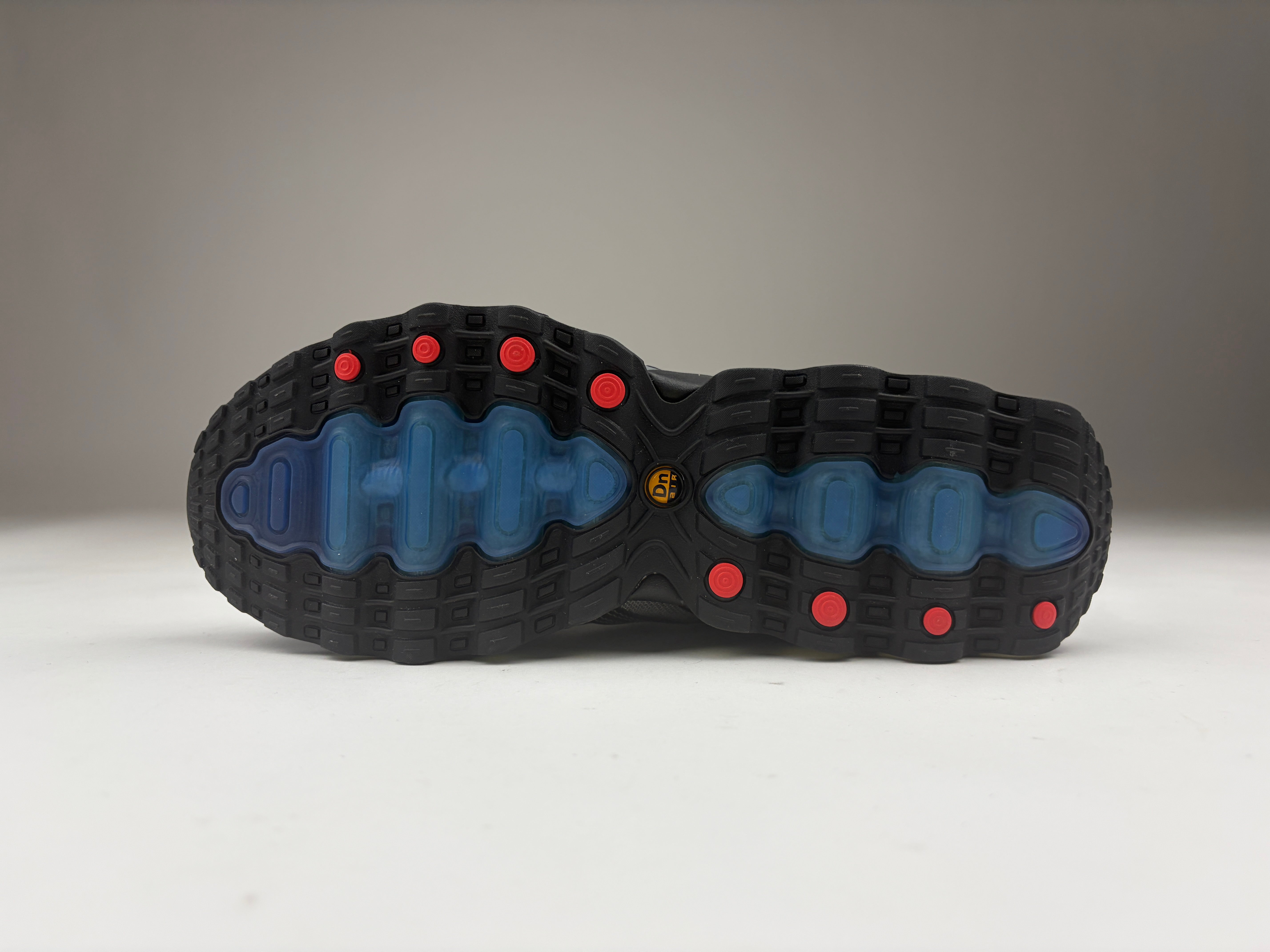Patta x Nike Air Max DN8 'Black Metallic Silver' Size 40.5 (ARCHIVE)