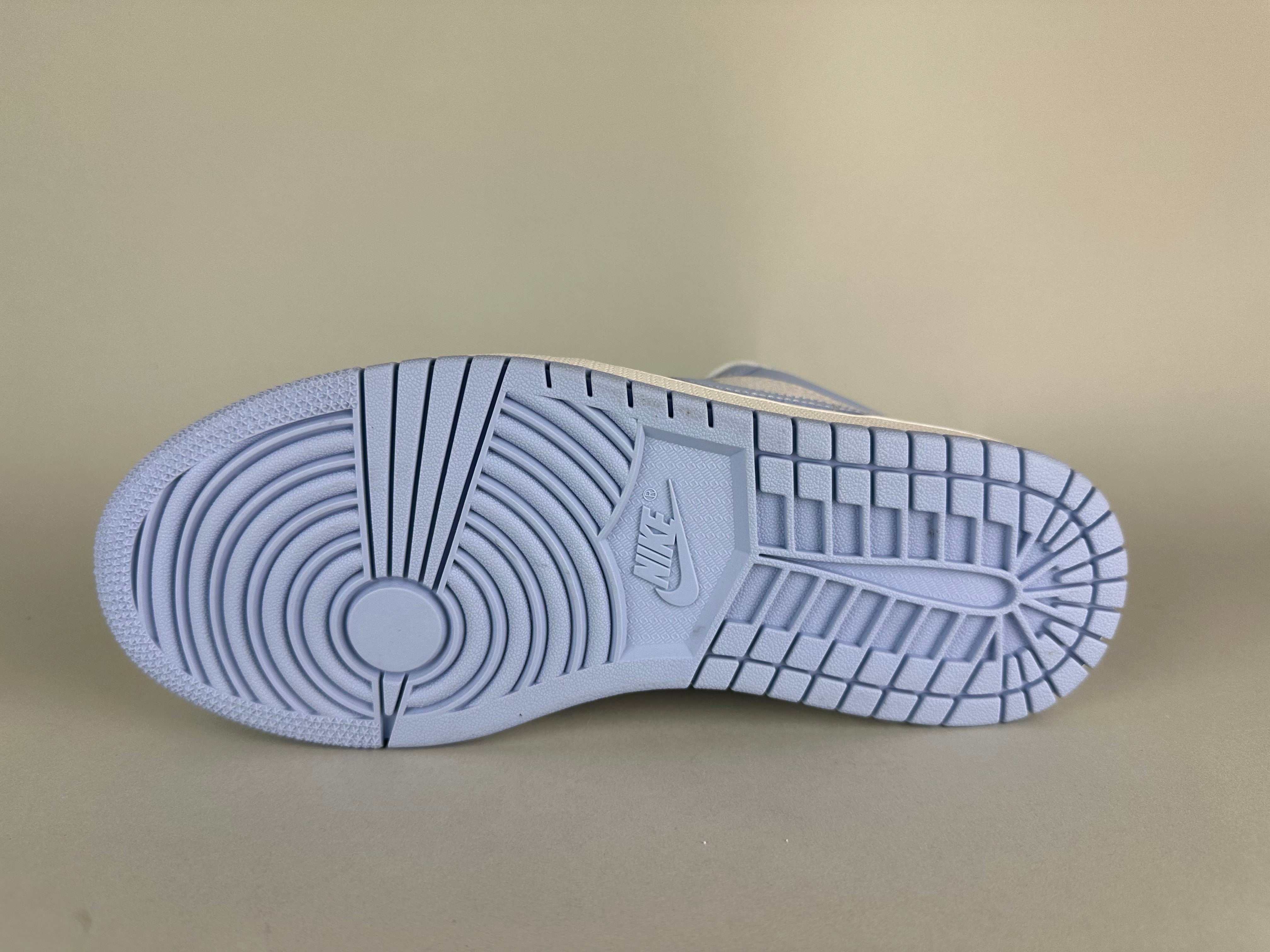 Wmns Air Jordan 1 Low 'Aluminum' - Size 39 (ARCHIVE)