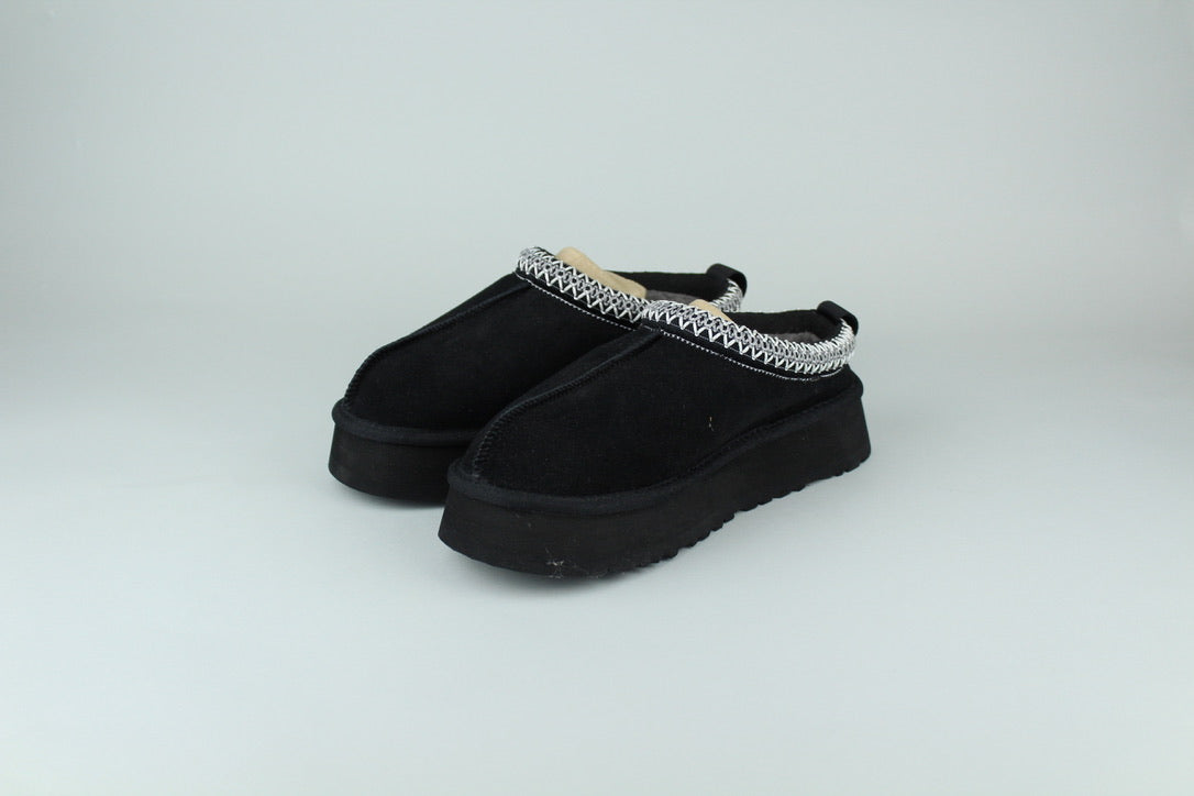 UGG Tazz 'Black' - Size 39 (ARCHIVE)