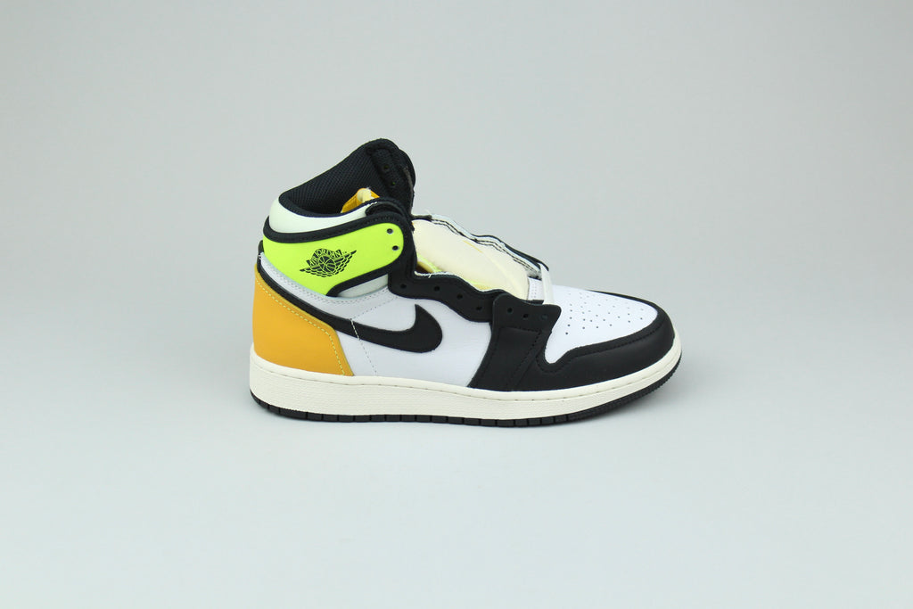 Air Jordan 1 Retro High 'White Black Volt University Gold' (GS) - Size 37.5 (ARCHIVE)-10147522773322-The Attic