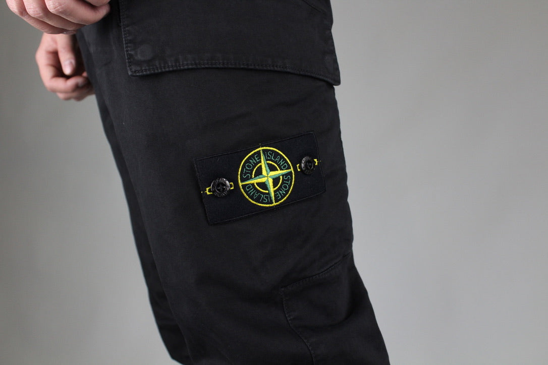 Stone Island Skinny Cargo Pants 'Black'-8748060672330-The Attic