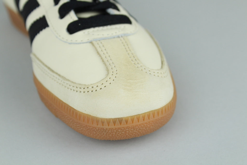 Adidas Samba OG Cream White Sand Strata women's sneakers side view, white and beige color scheme, classic low-top design, casual athletic footwear, vintage-inspired style