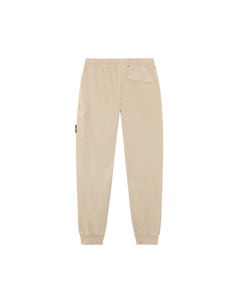 Stone Island Desert sweatpants – comfortable, rugged casual pants with earthy tones, elastic waistband, and iconic logo, perfect for streetwear and relaxed outdoor style.