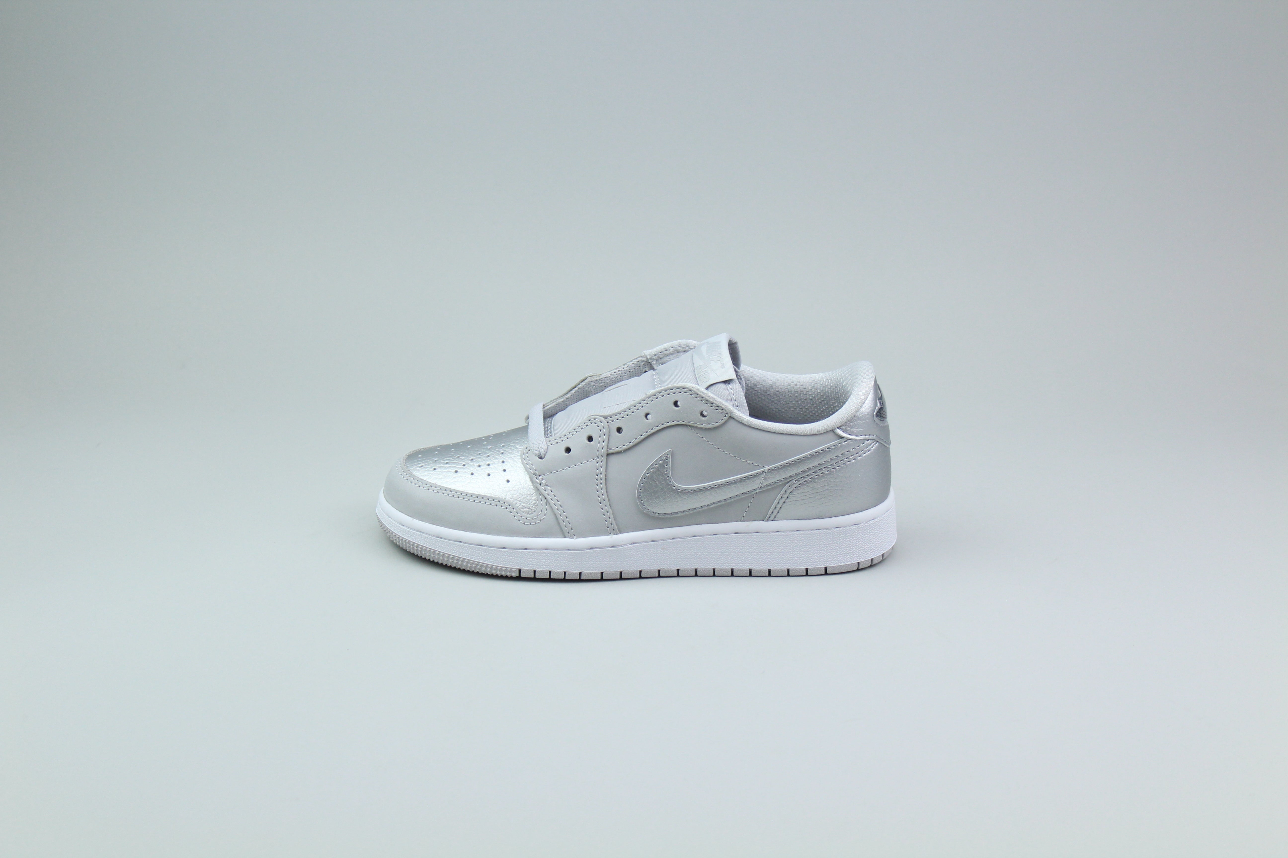 Air Jordan 1 Low OG GS 'Metallic Silver'-9511435370826-The Attic
