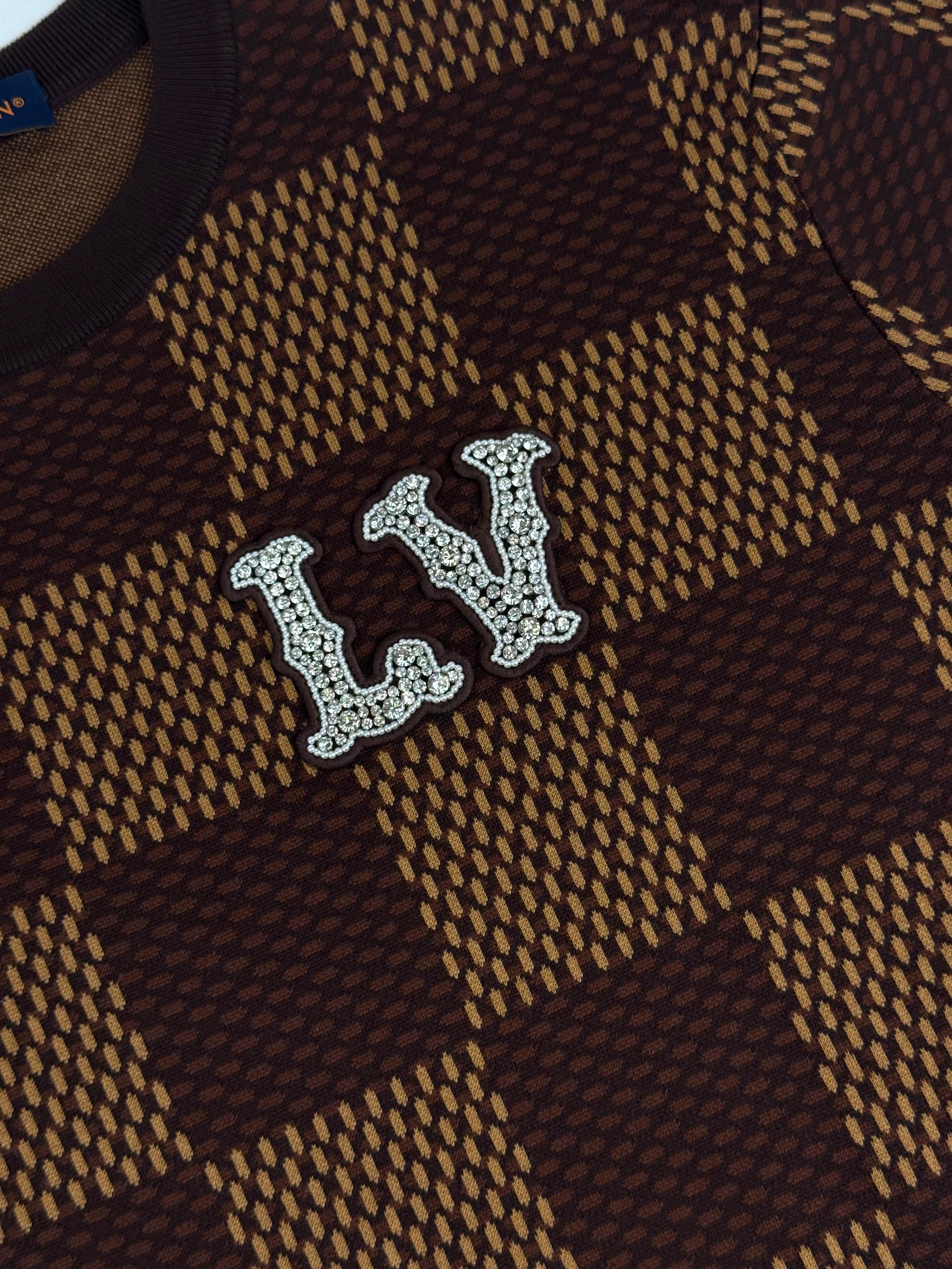 Louis Vuitton Short-Sleeved Cotton Damier Crewneck with Crystal LV Patch 'Sienna' - Size M (ARCHIVE)