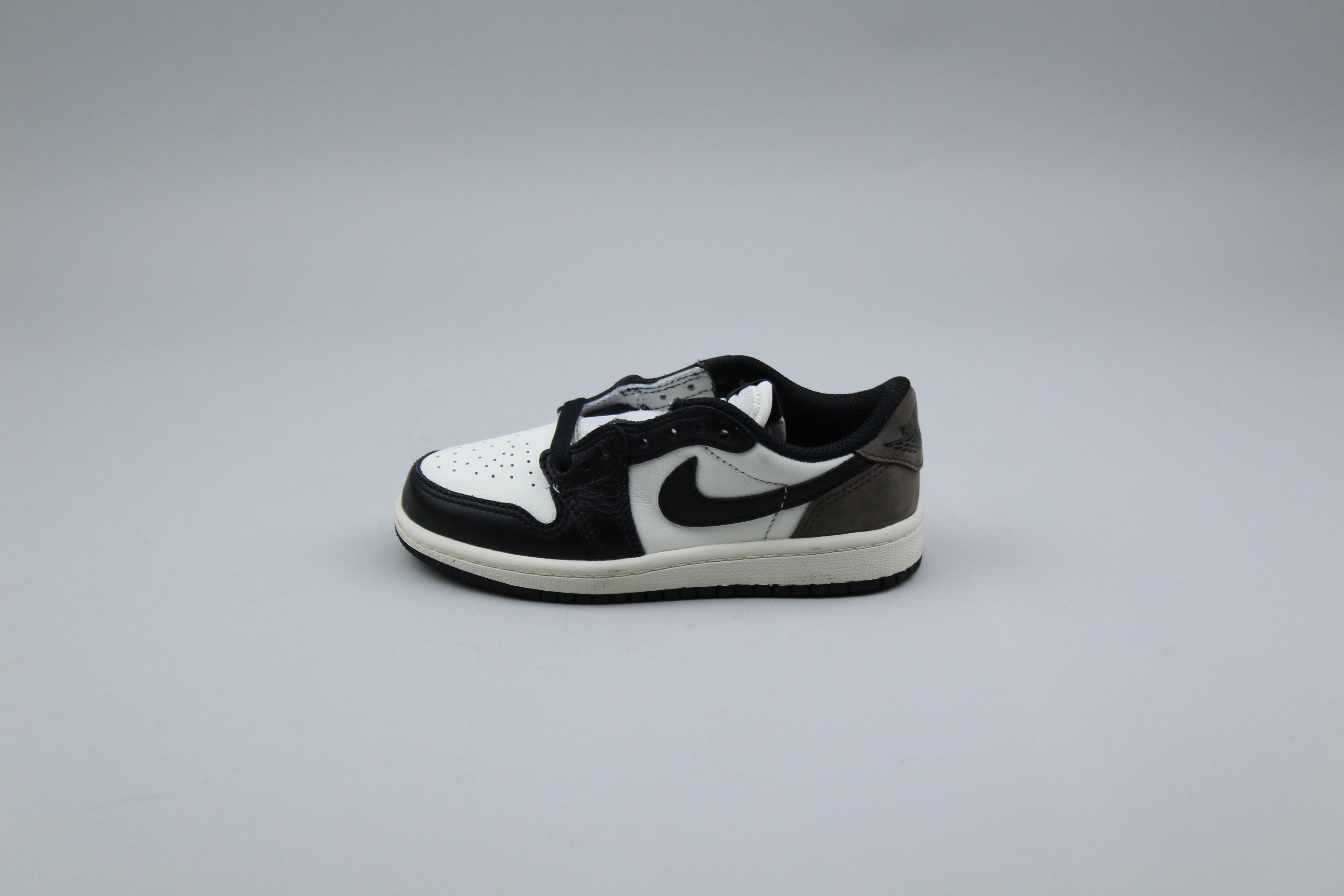 Air Jordan 1 Retro Low OG 'Mocha' (PS)-9573292736842-The Attic