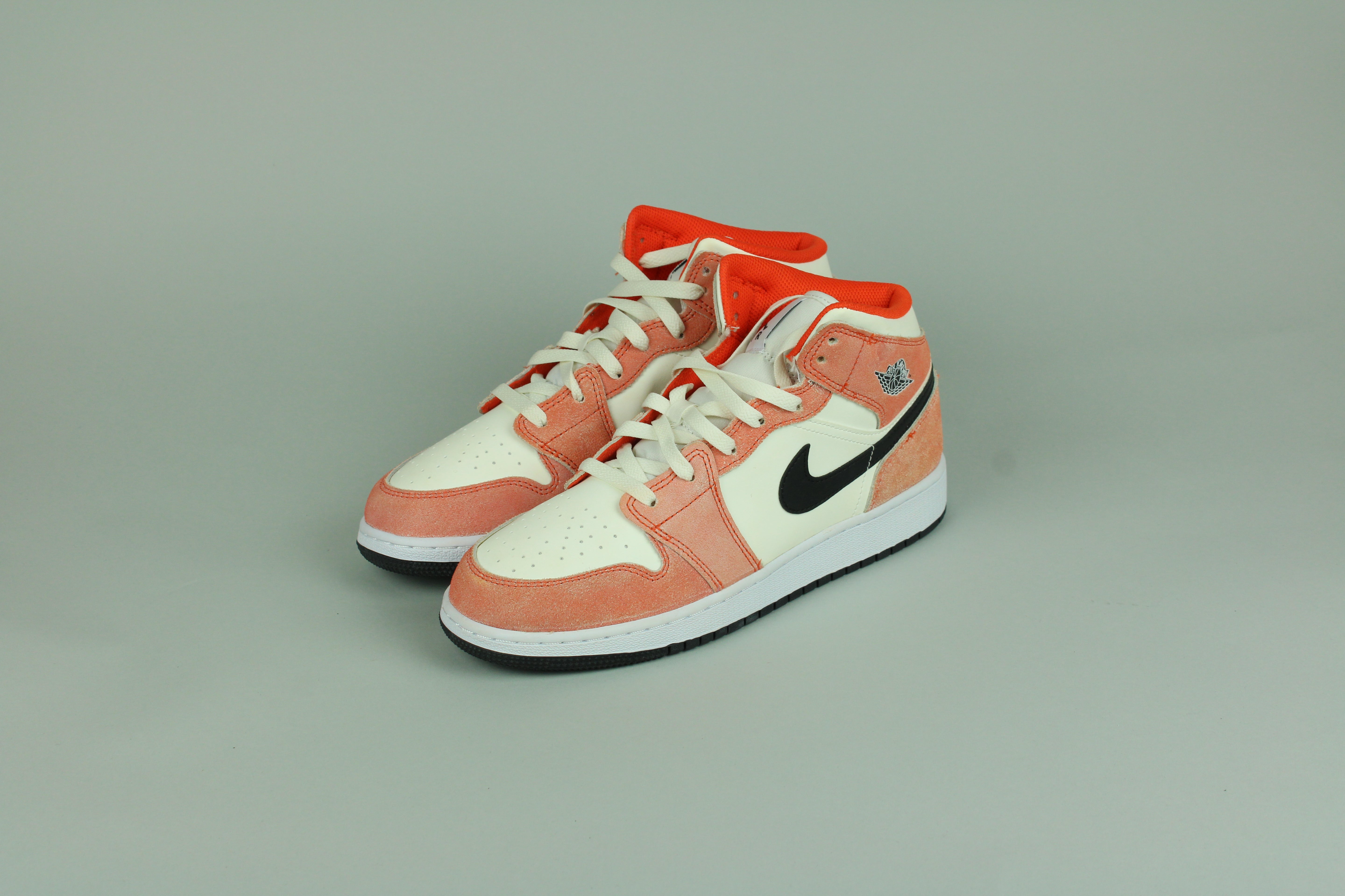 Air Jordan 1 Mid SE 'Orange Suede' (GS) - Size 40 (ARCHIVE)-10293195866442-The Attic