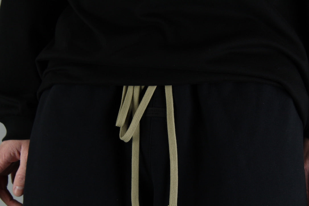 Fear of God Essentials Heavy Fleece Relaxed Sweatpants 'Black'-9579064656202-The Attic