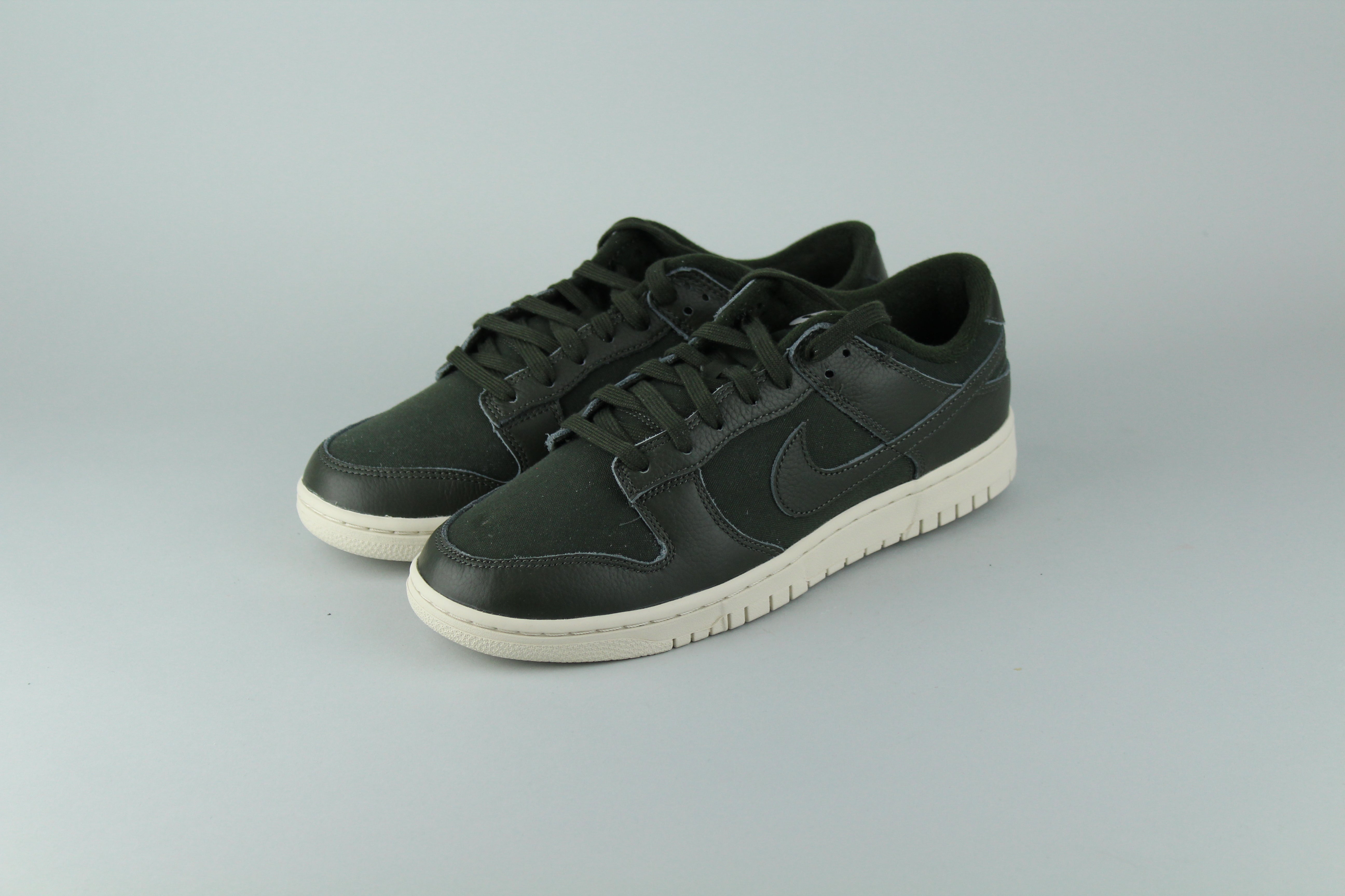 Nike Dunk Low Premium 'Sequoia' - Size 42.5 (ARCHIVE)