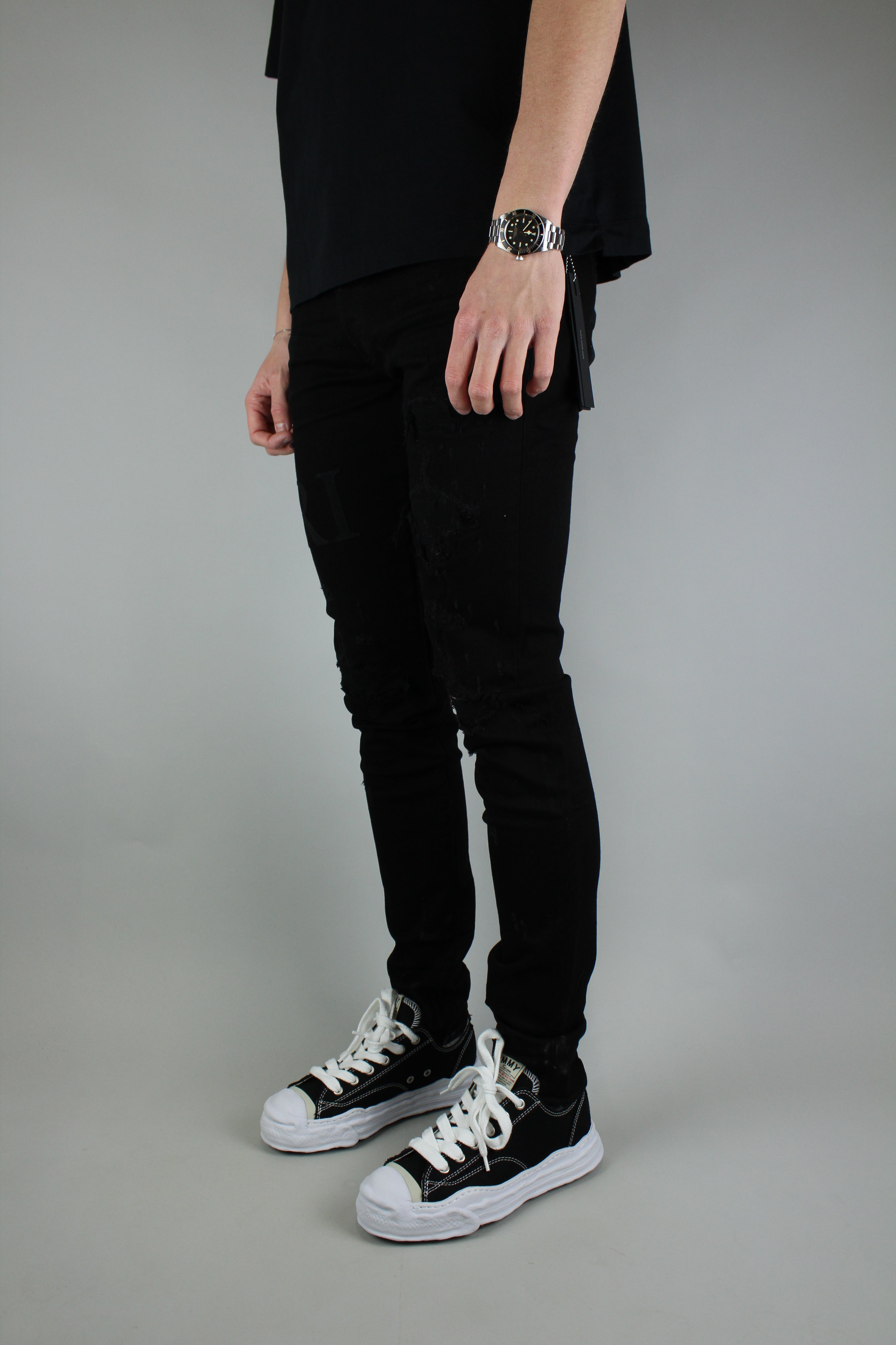 Amiri Serif Logo Jeans 'Black'-9649470275914-The Attic