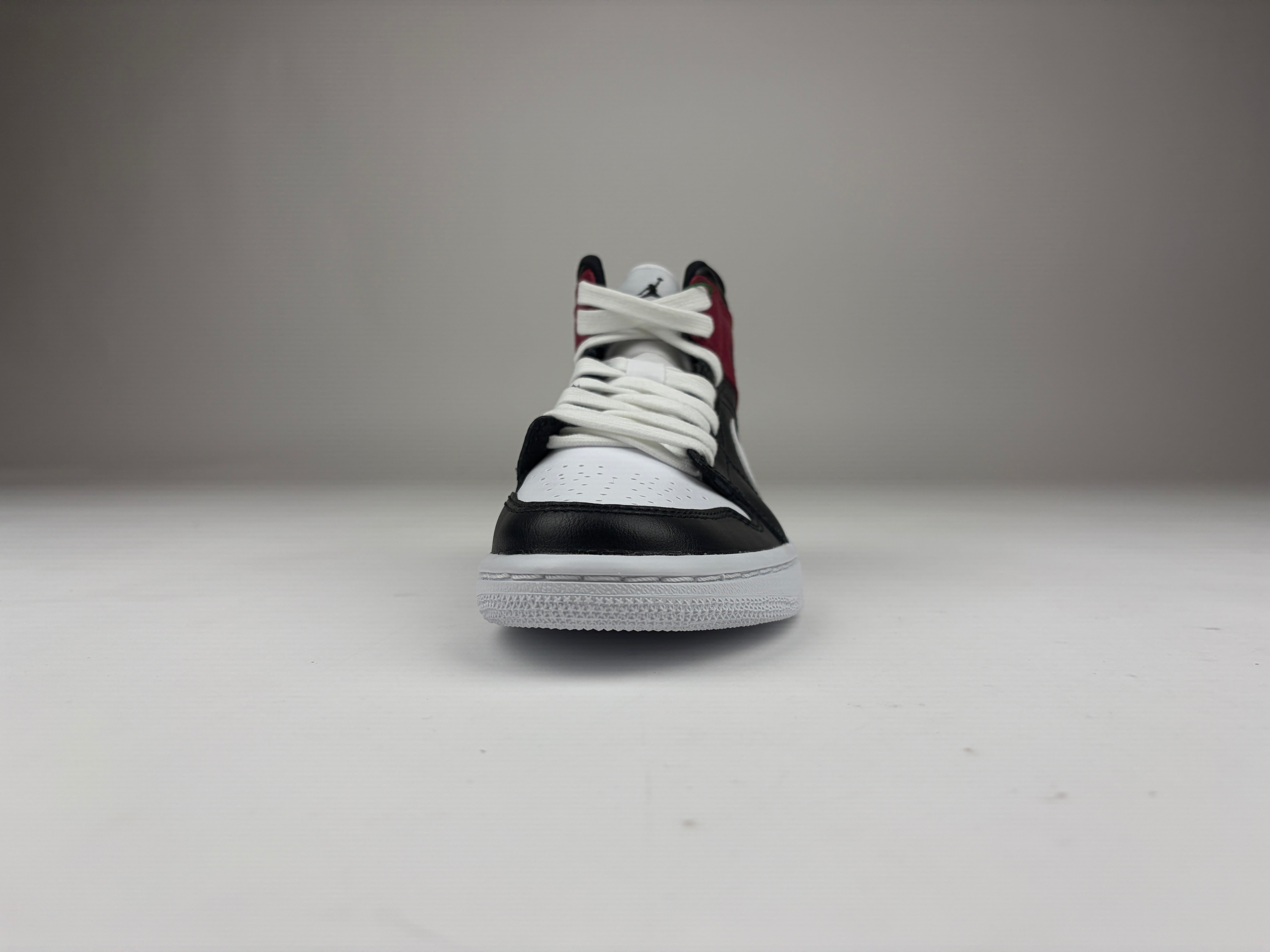 Air Jordan 1 Mid 'Noble Red' (Womens) - Size 35.5 (ARCHIVE)