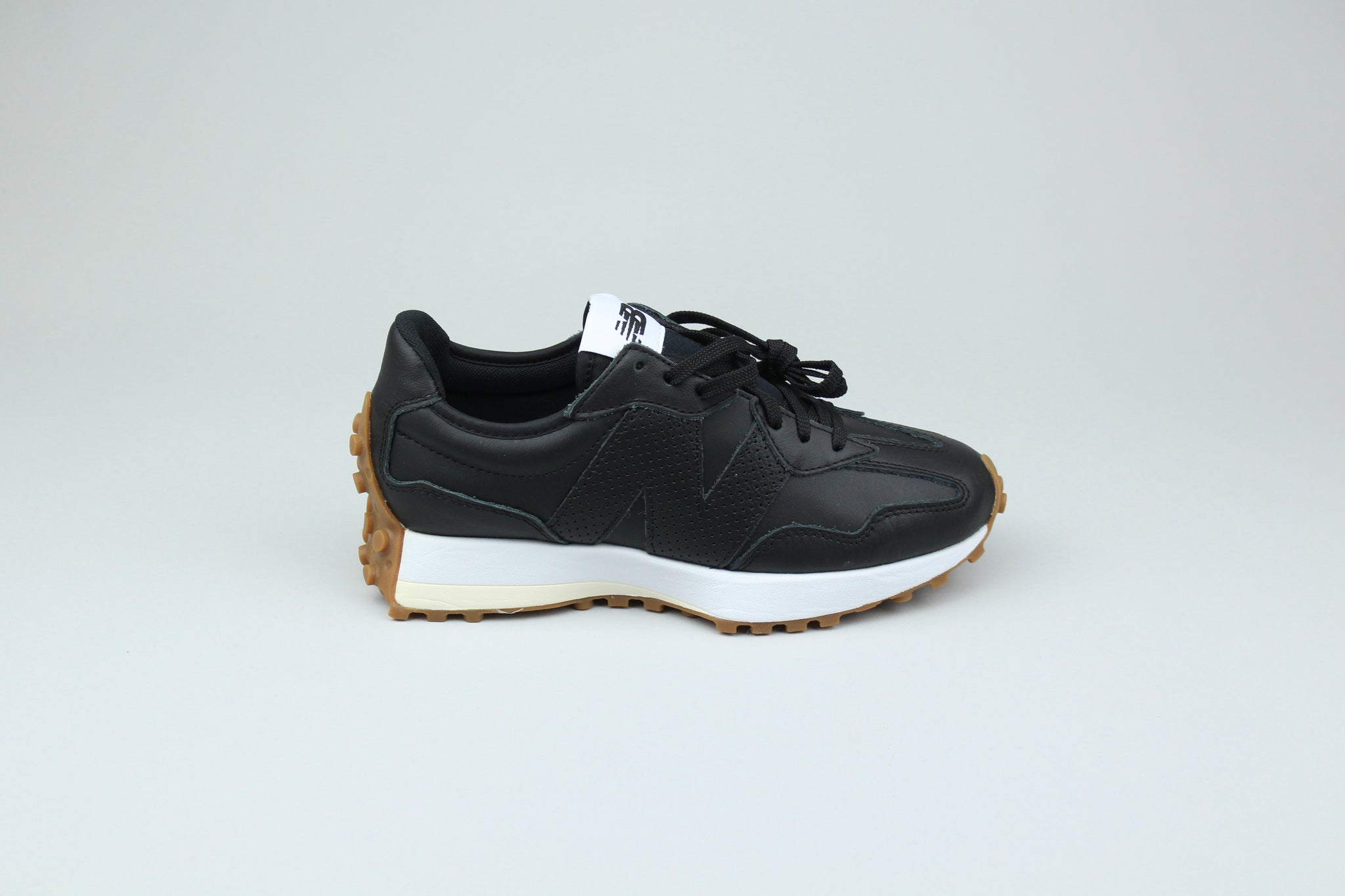 New Balance 327 'Black Gum' - Size 39 (ARCHIVE) – The Attic