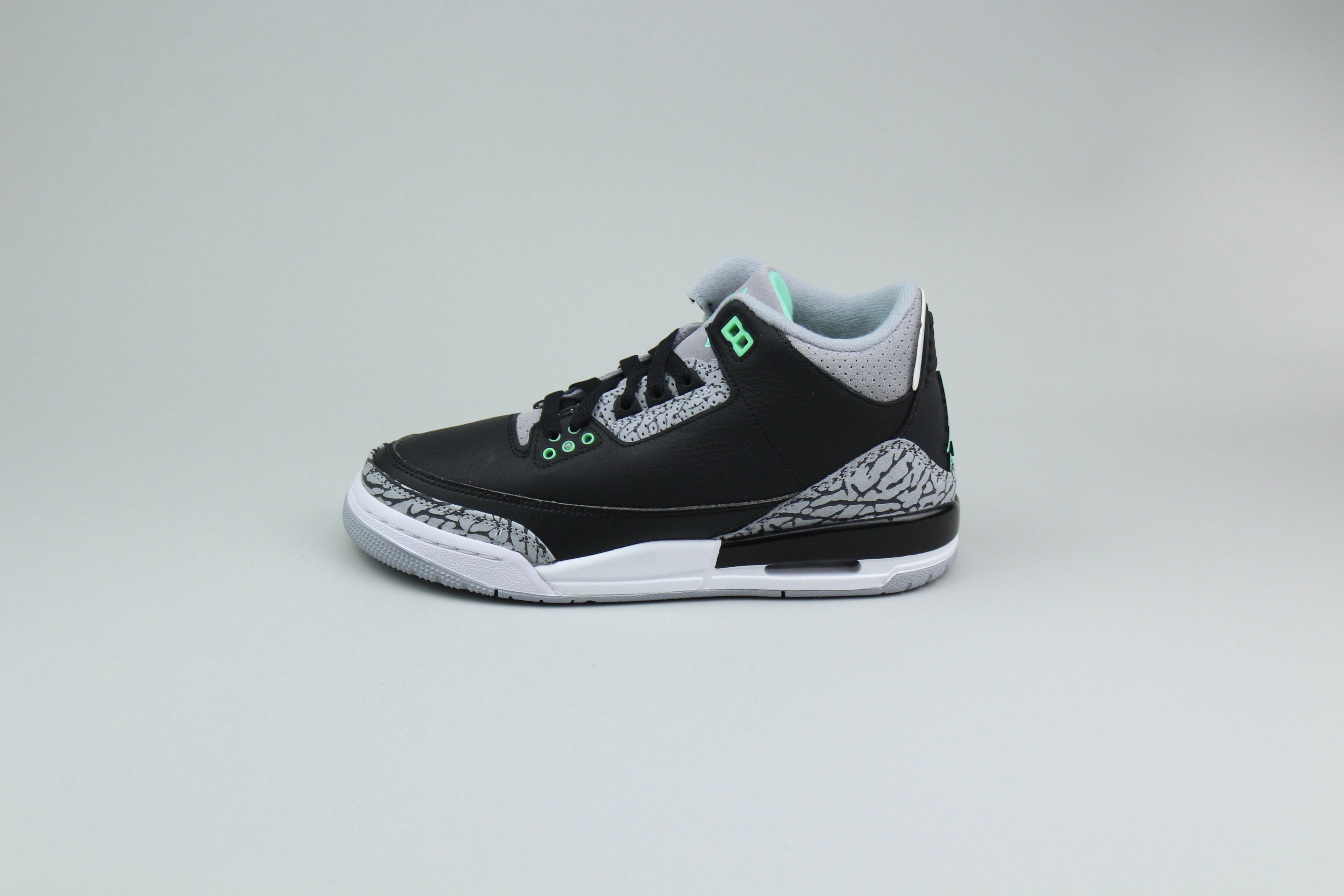 Air Jordan 3 Retro 'Green Glow' (GS)-9469468442954-The Attic