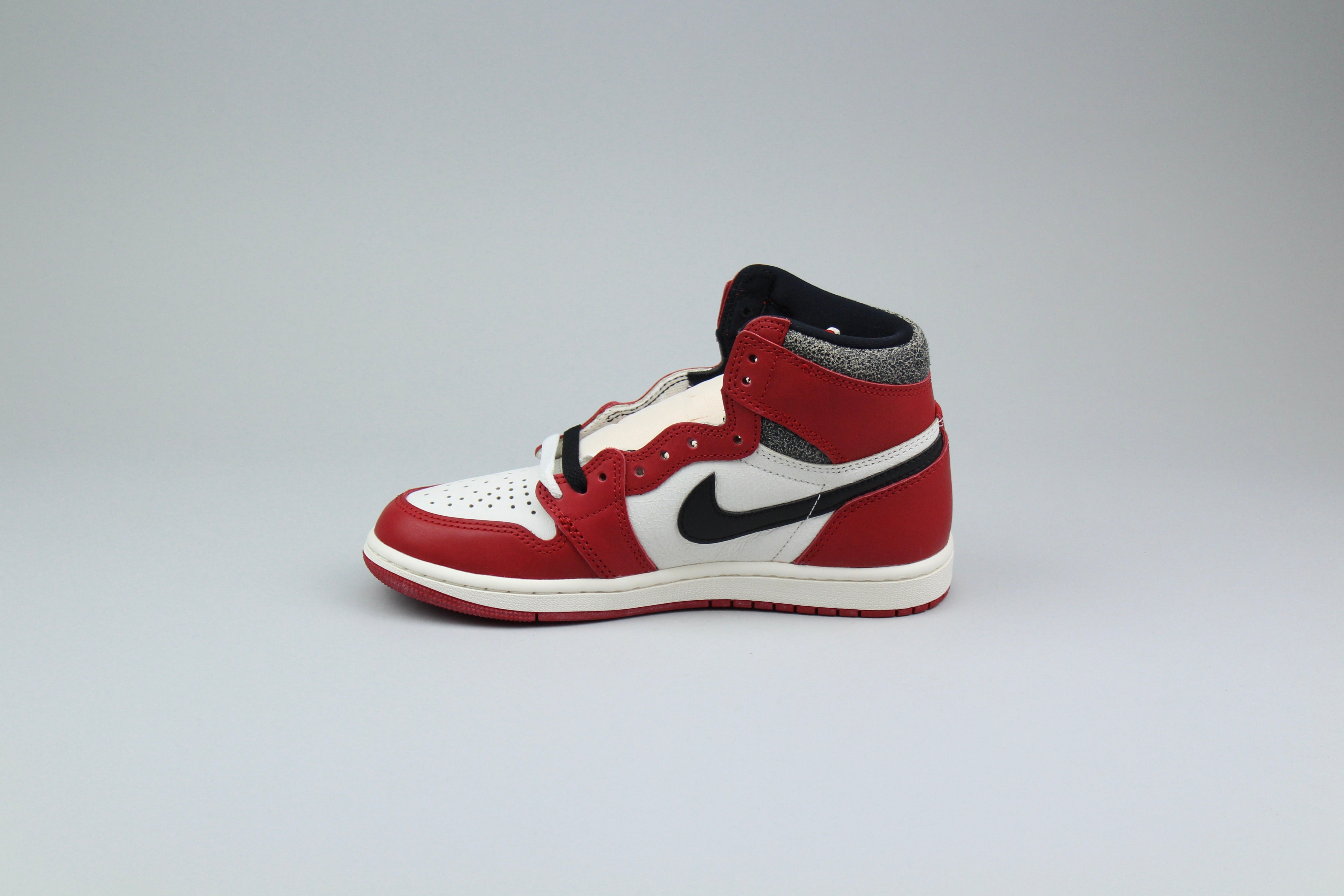 Jordan 1 Retro High OG 'Chicago Lost & Found'-8566981165386-The Attic