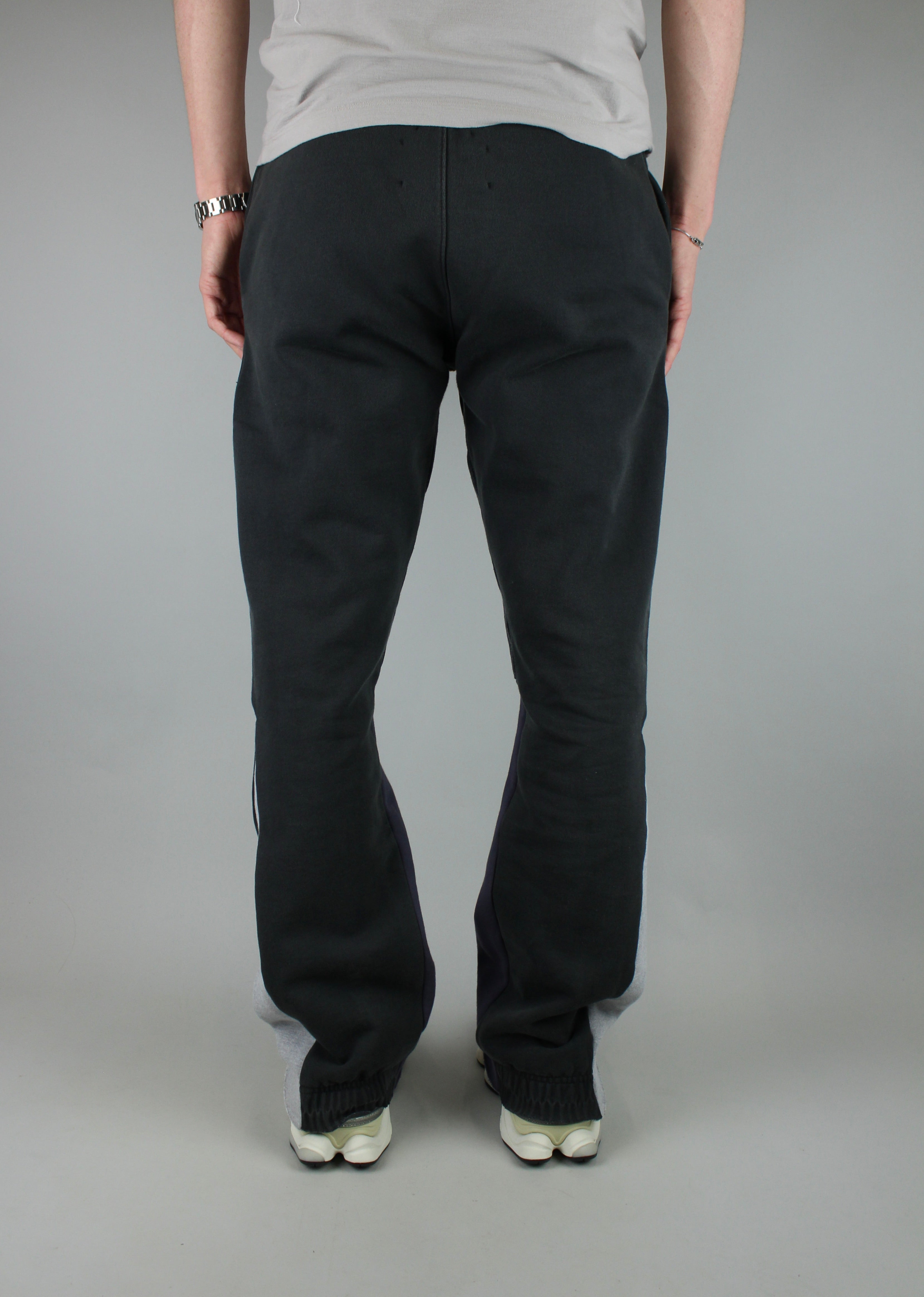 Gallery Dept. French Logo Flare Sweatpants 'Vintage Black'-10028158746954-The Attic