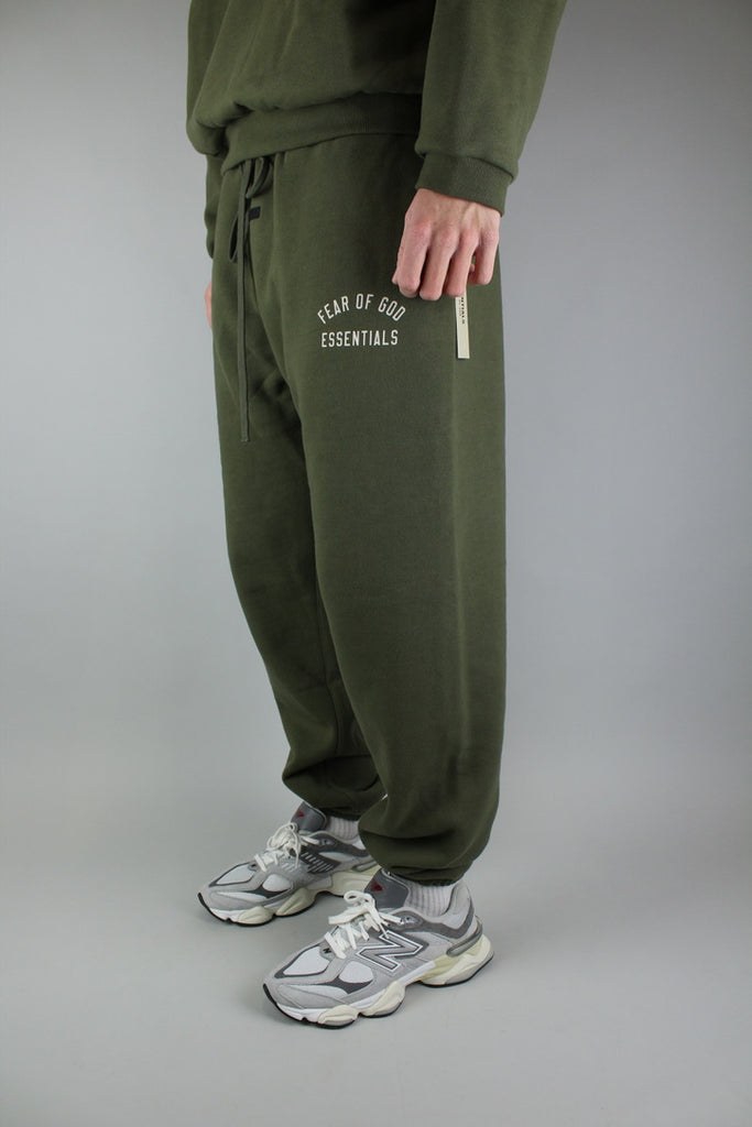 Fear of God Essentials Fleece Sweatpants 'Military'-9579091362122-The Attic