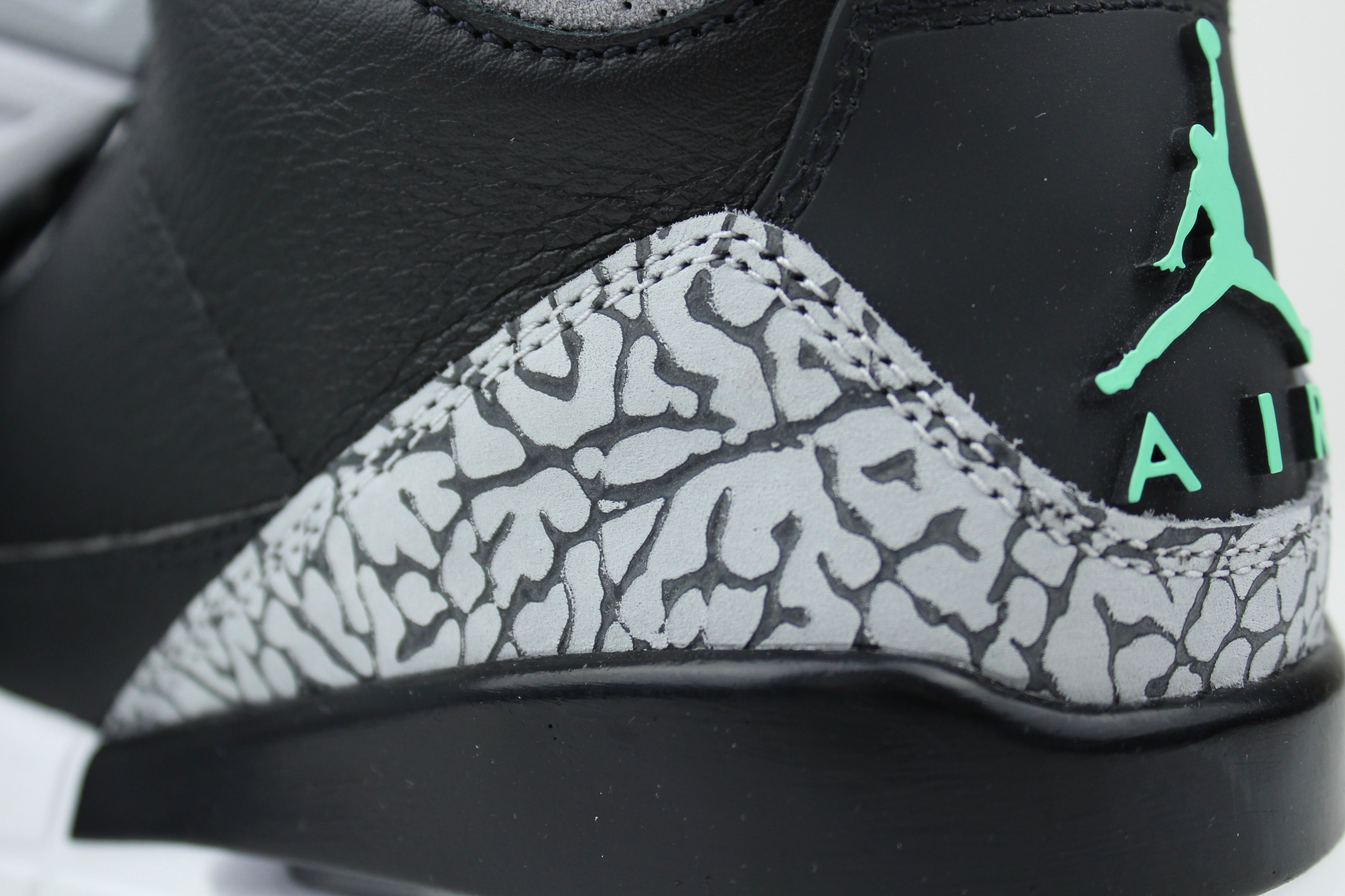 Air Jordan 3 'Green Glow'-10210504737098-The Attic