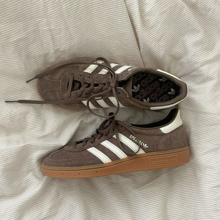 Adidas Handball Spezial 'Terre Strata' (W)