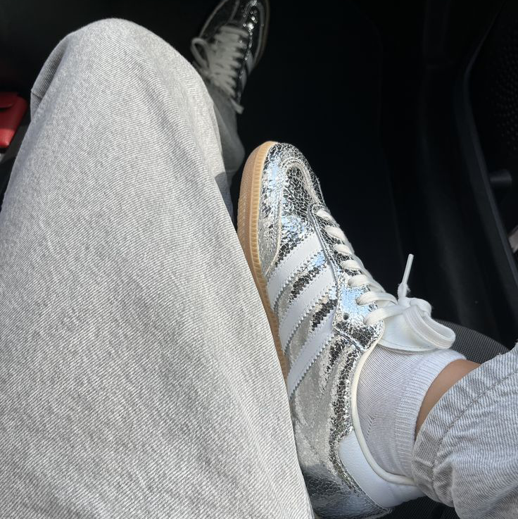 Adidas Samba OG 'Silver Metallic Cracked Leather' (W) photo 7