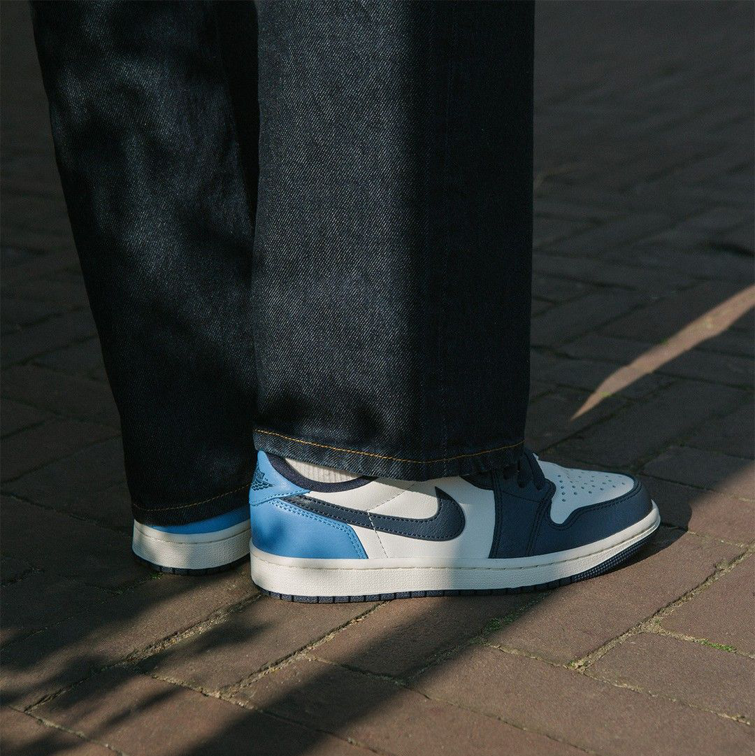 Air Jordan 1 Low OG 'Obsidian'