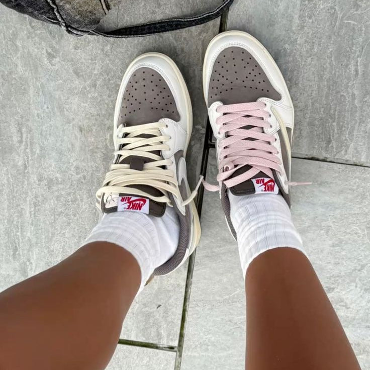 Air Jordan 1 Low Travis Scott 'Reverse Mocha'