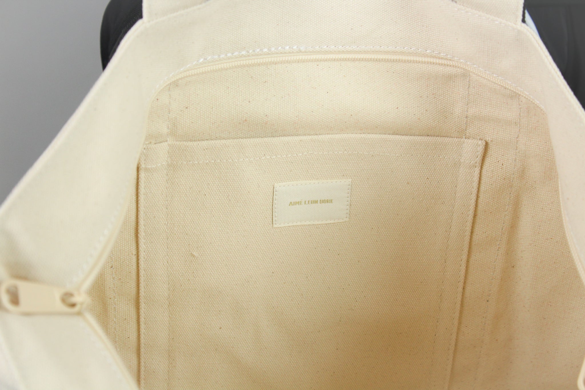 Aime Leon Dore Crest Contrast Tote 'Beige/Black' - ARCHIVE) – The