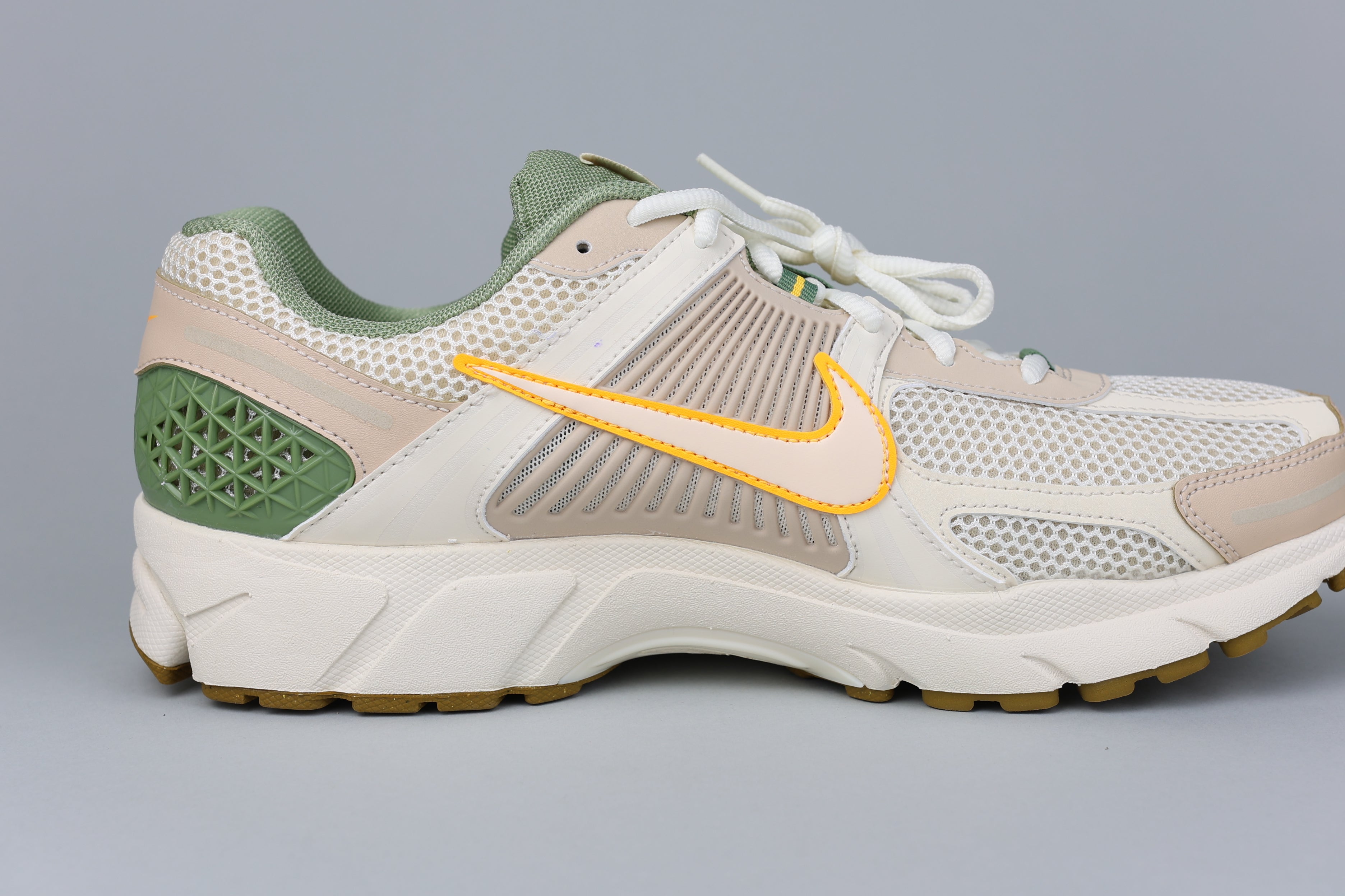 Nike Zoom Vomero 5 Sail Laser 'Orange Medium Olive' (Womens) - size 46 (ARCHIVE)-8614895190346-The Attic