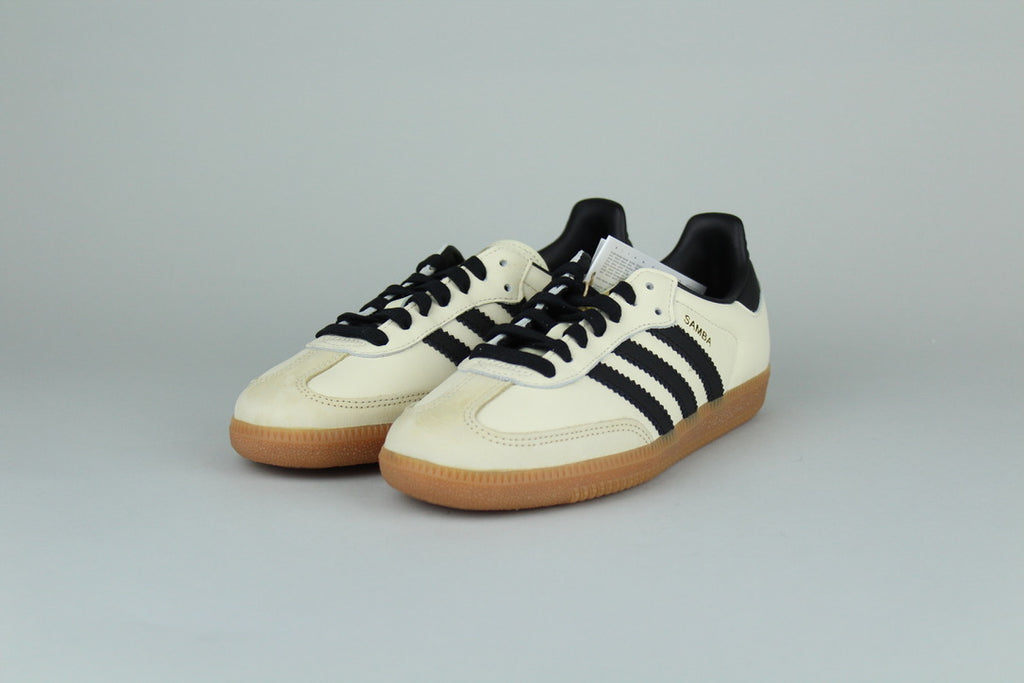 Adidas Samba OG Cream White Sand Strata women's sneakers side view, white and beige color scheme, classic low-top design, casual athletic footwear, vintage-inspired style