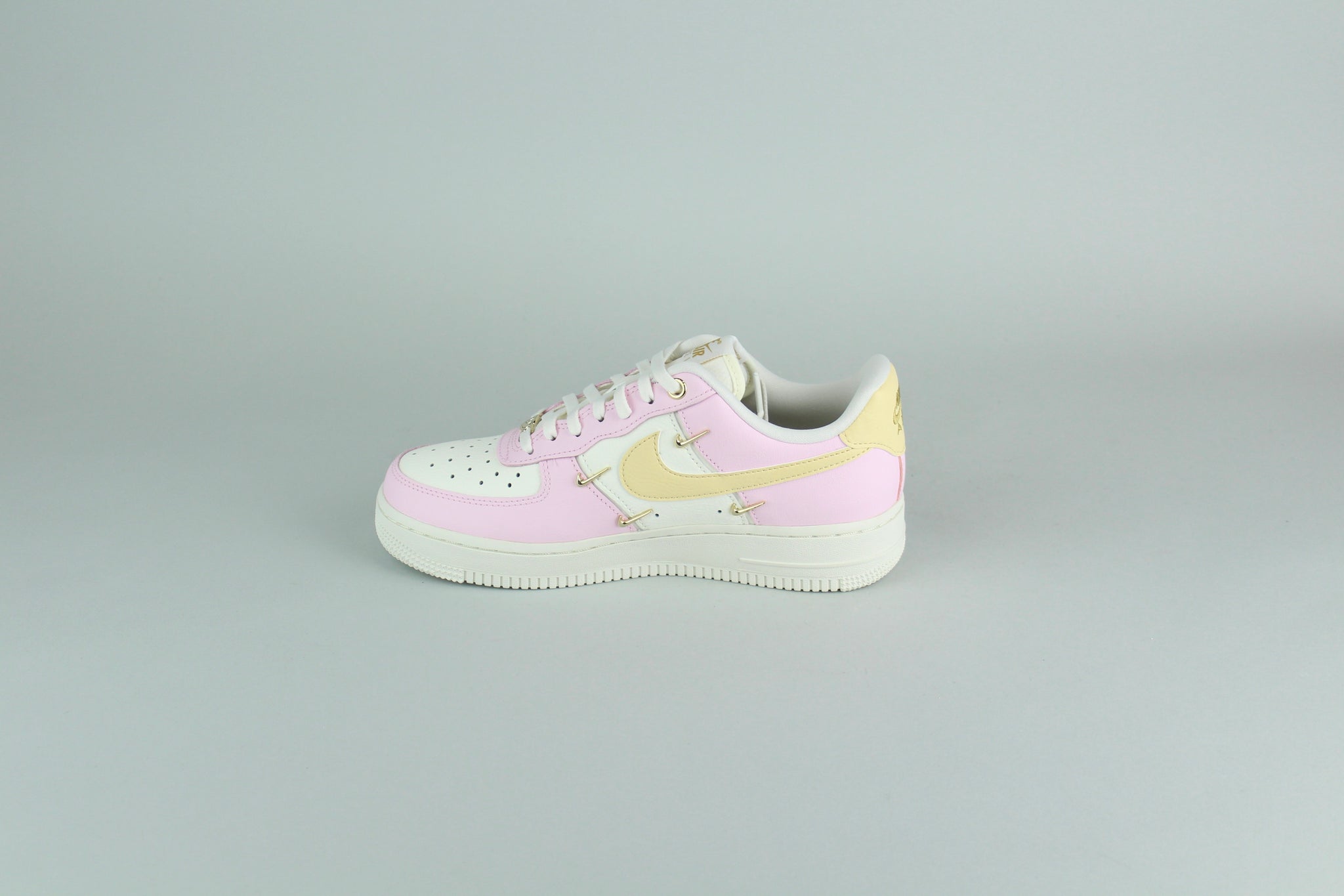 air force 1 nike womens pink