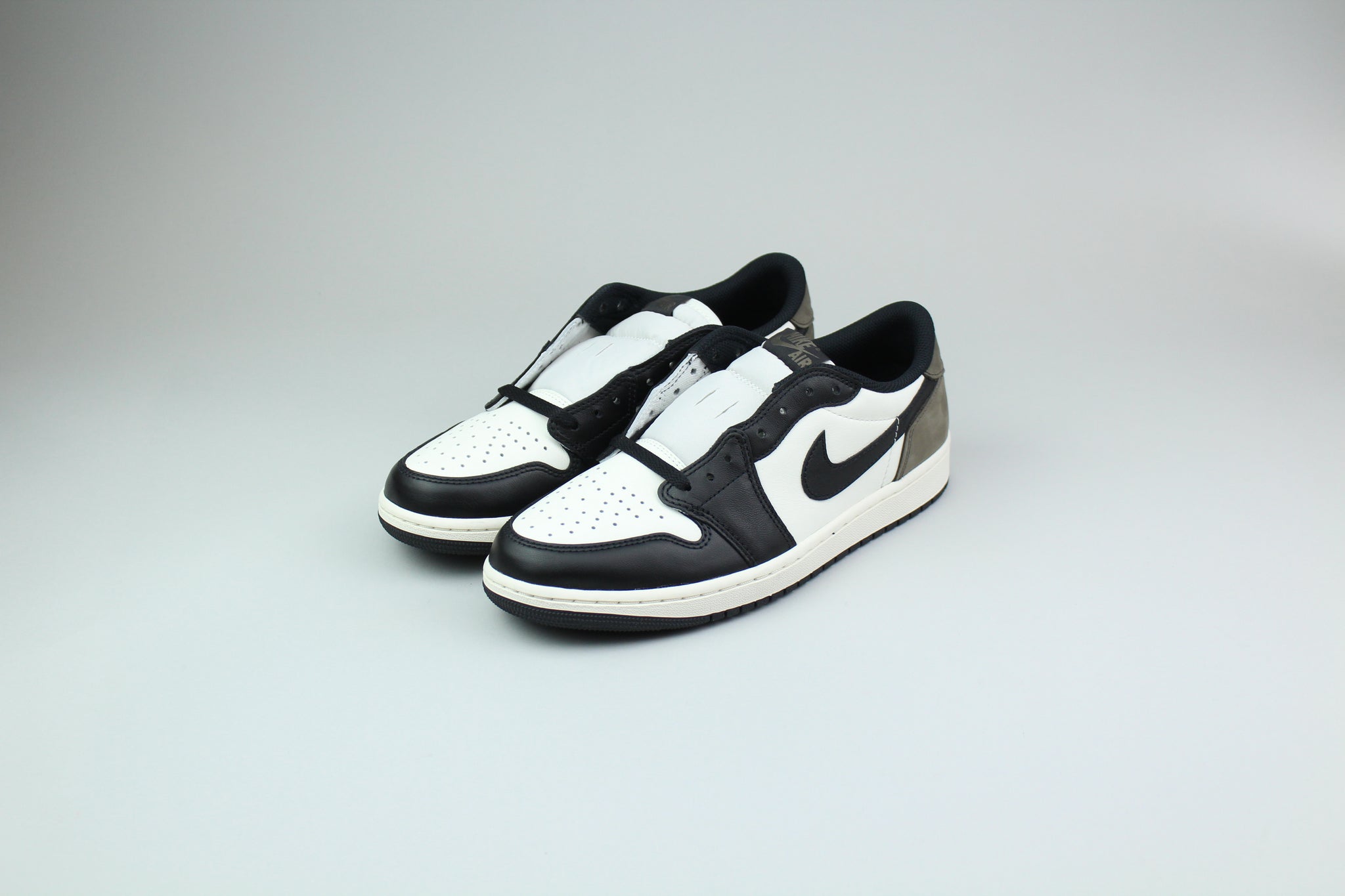 nike air jordan 1 low slip fossil