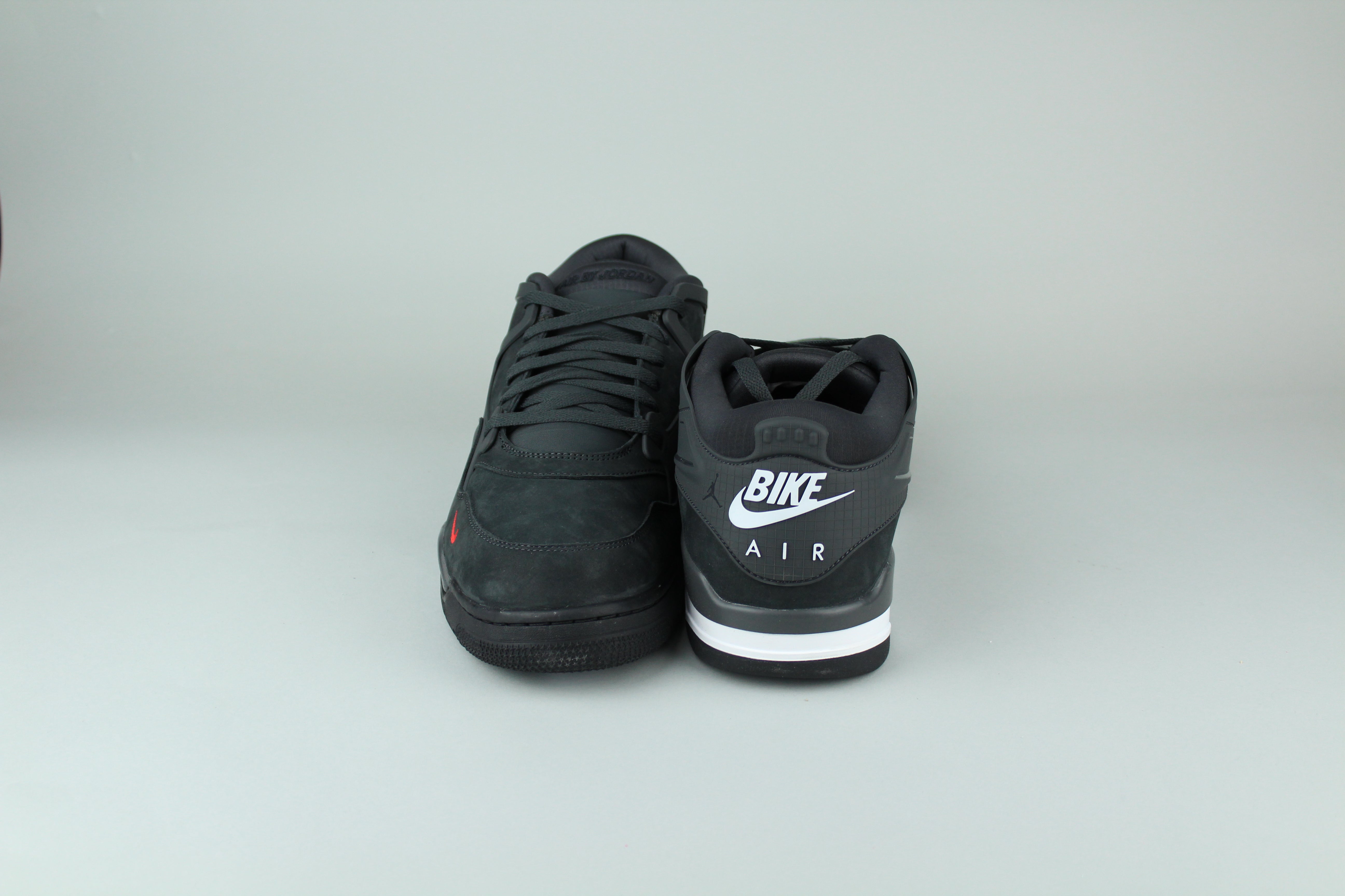 Nigel Sylvester x Air Jordan 4 RM 'Driveway Grey' - Talla 45.5 (ARCHIVE)