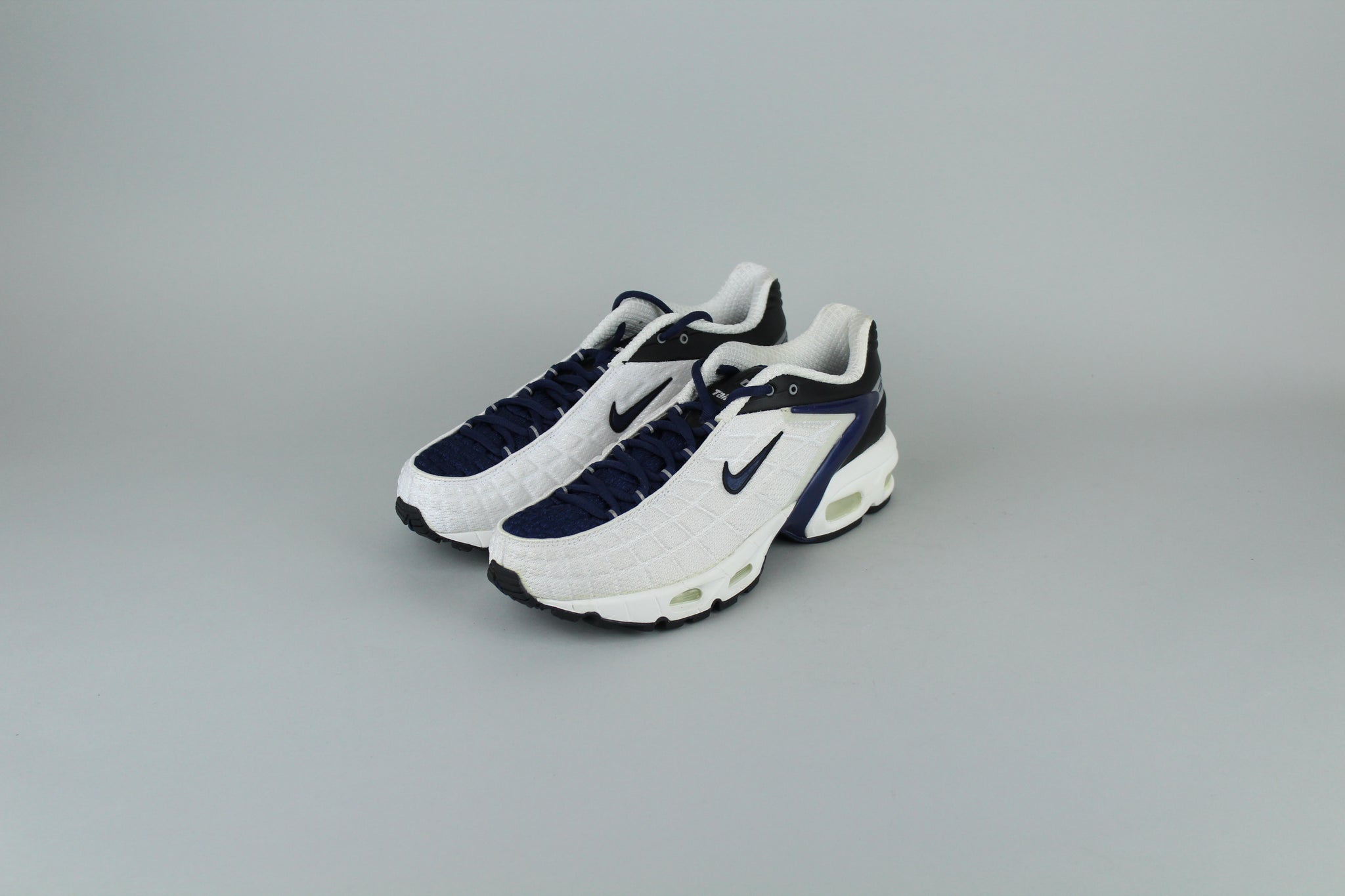 nike tailwind size 15