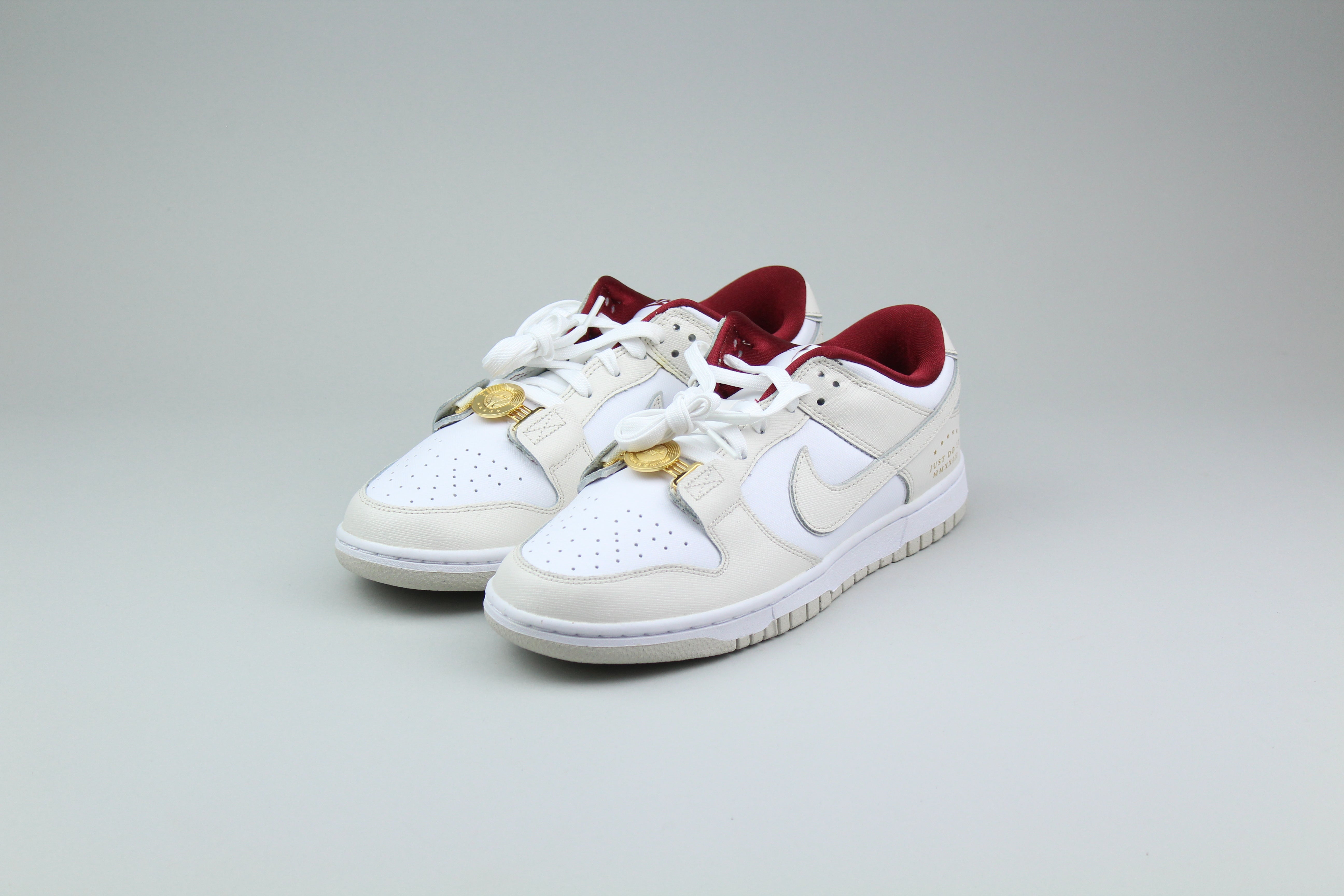 Nike Dunk Low SE 'Just Do It' (Women's) - Size 42 (ARCHIVE)-9537722024266-The Attic