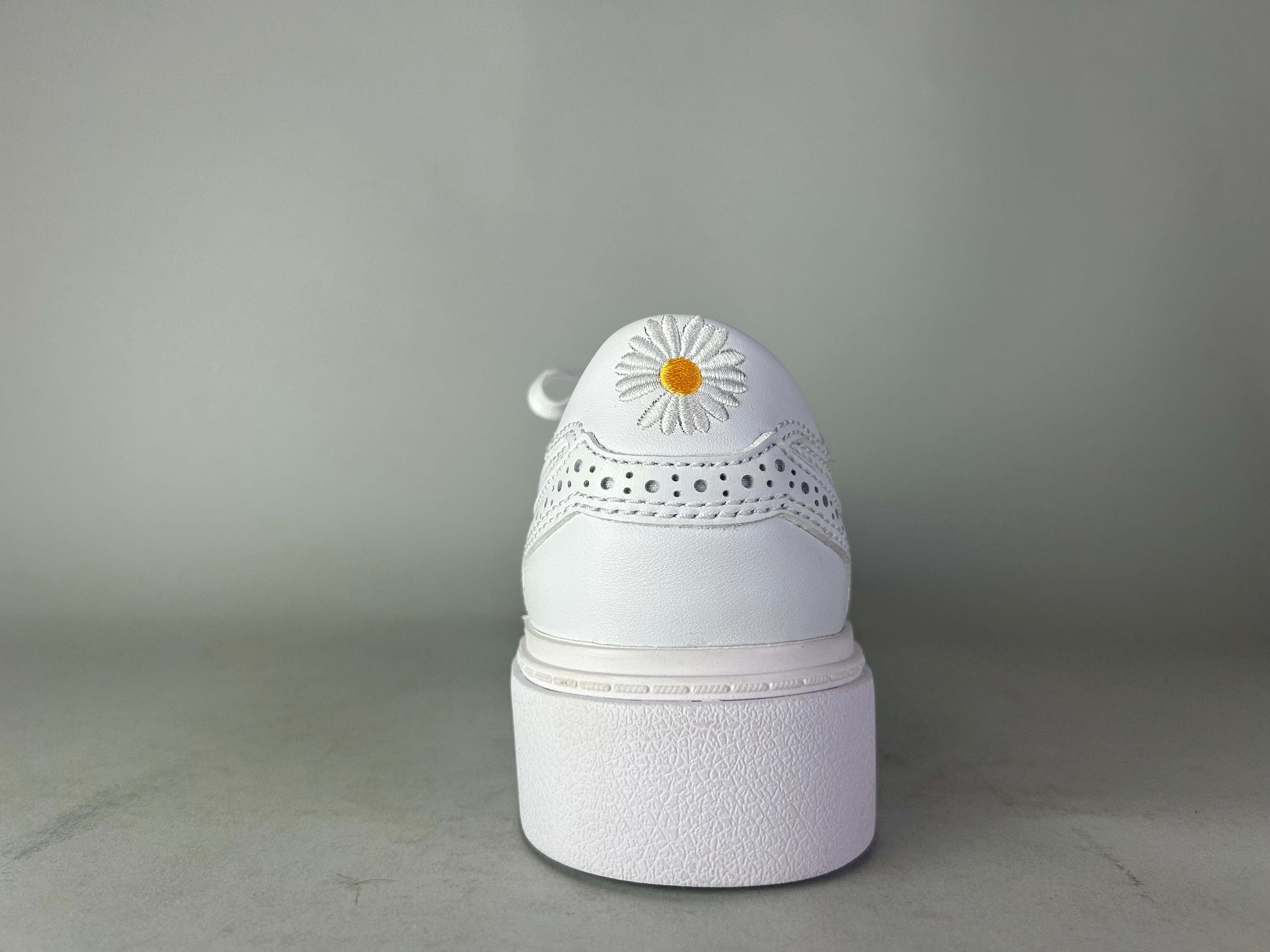 G-Dragon x Nike Kwondo 1 'Triple White' - Size 44 (ARCHIVE)