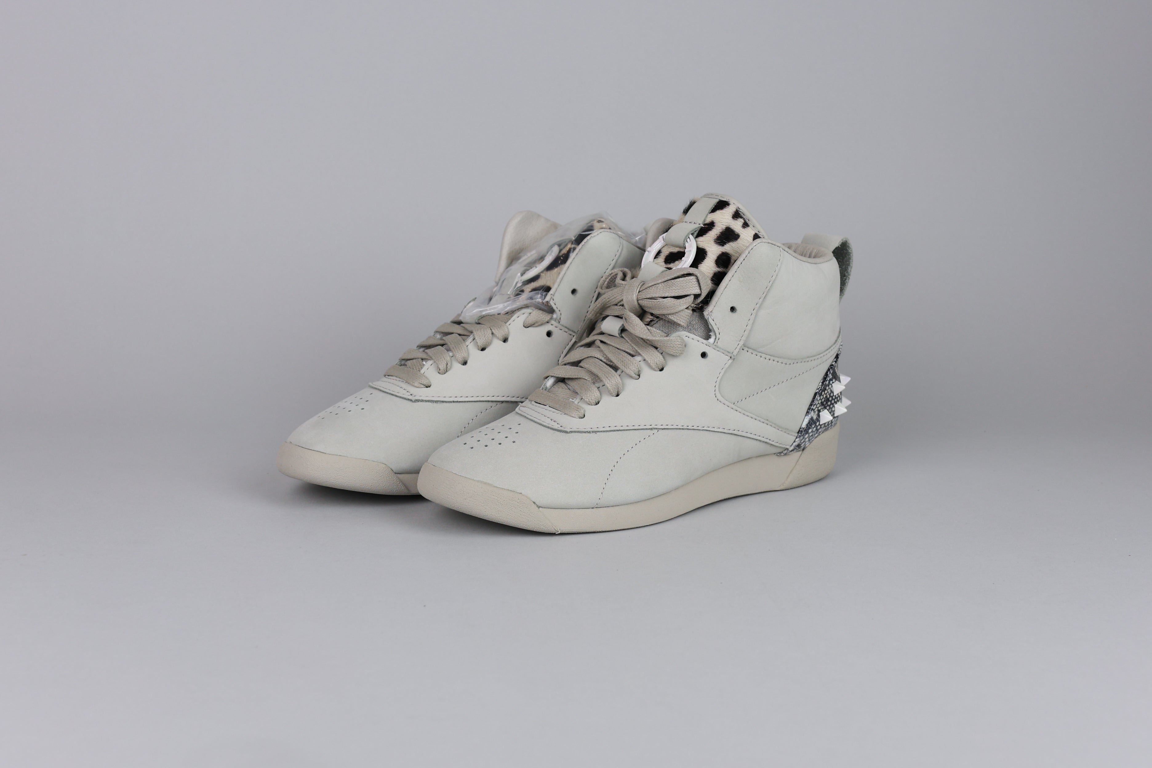 Reebok Freestyle Hi DC Wonder Woman 'Grey' (Womens) - Size 37.5 (ARCHIVE)-8750089142602-The Attic