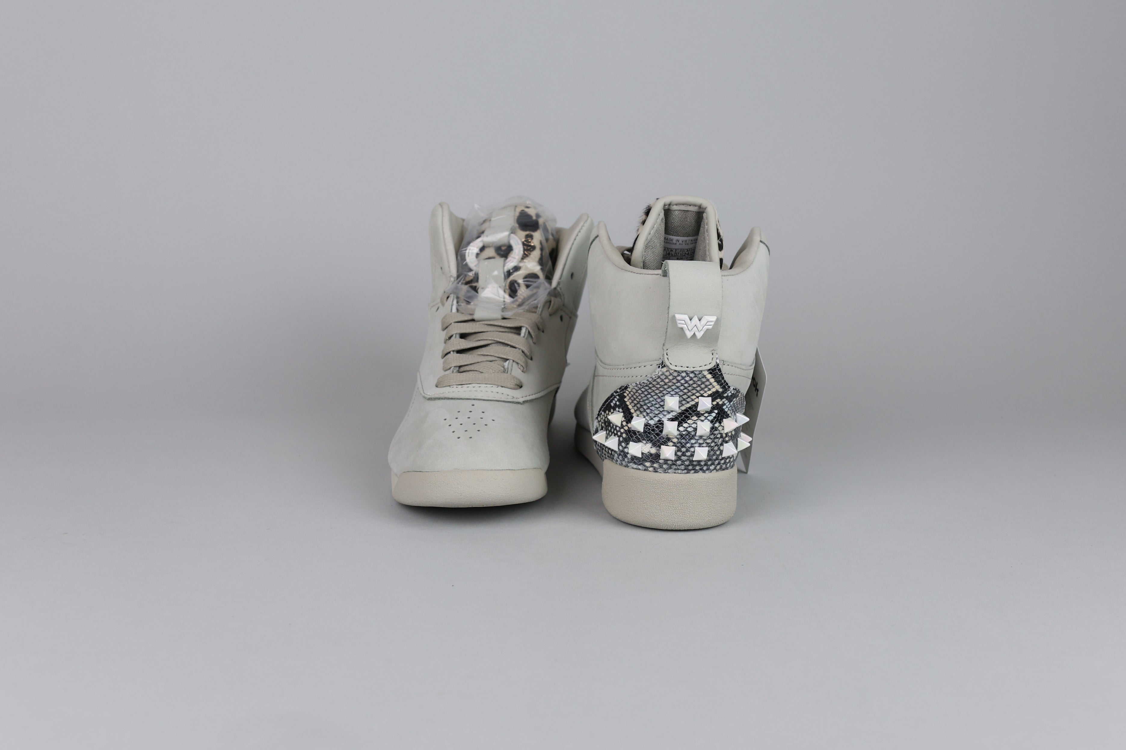 Reebok Freestyle Hi DC Wonder Woman 'Grey' (Womens) - Size 37.5 (ARCHIVE)-8750089142602-The Attic