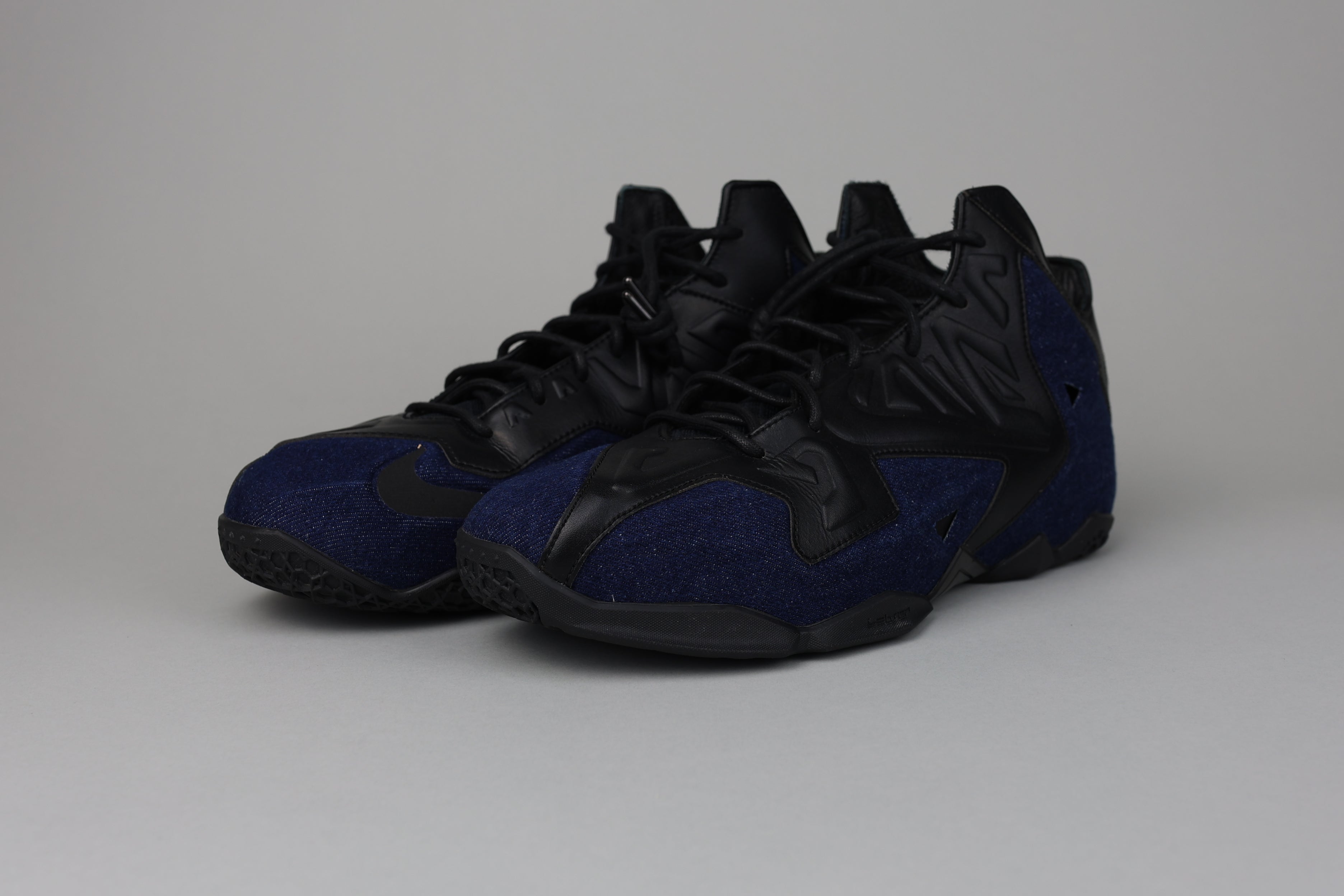 Nike LeBron 11 EXT Denim - size 43 (ARCHIVE)-8644486922570-The Attic