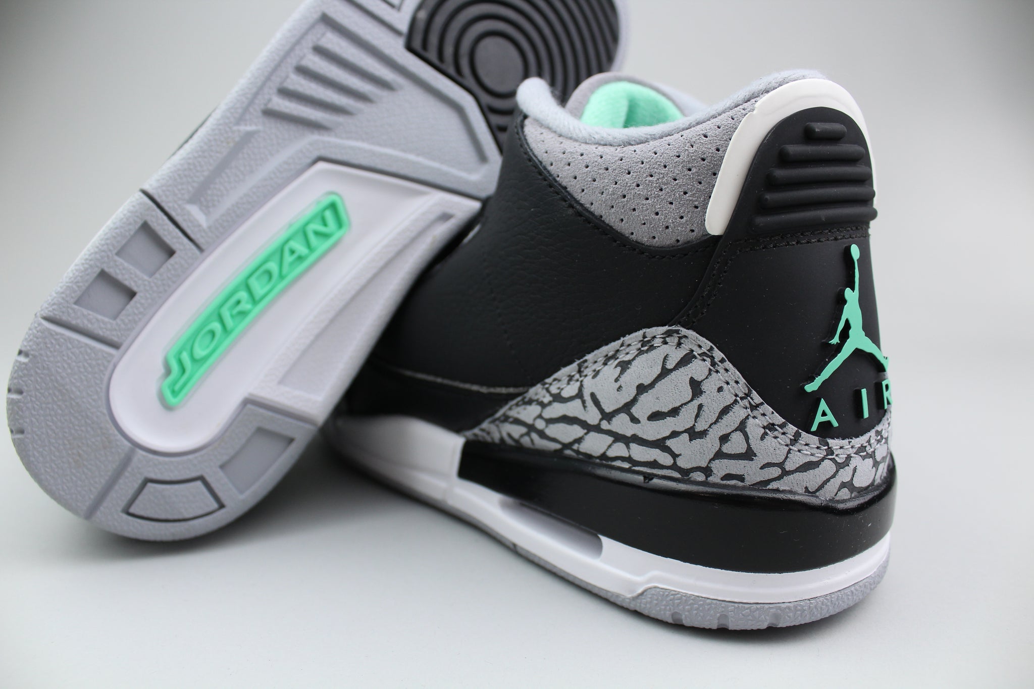 air jordan 3 grey and green