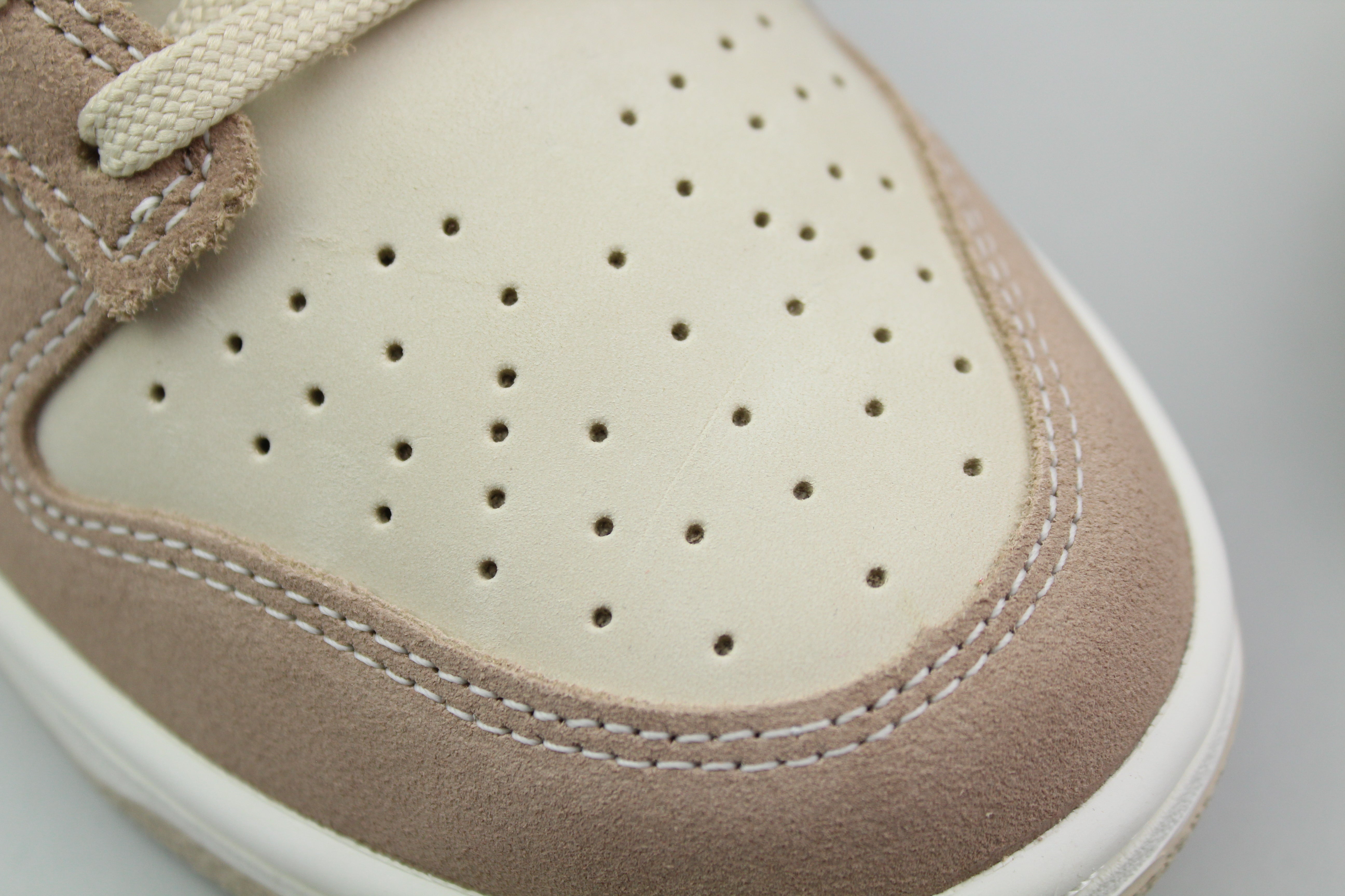 Nike Dunk Low SE Sandrift (Women's) - Size 42.5 (ARCHIVE)-9508158570826-The Attic