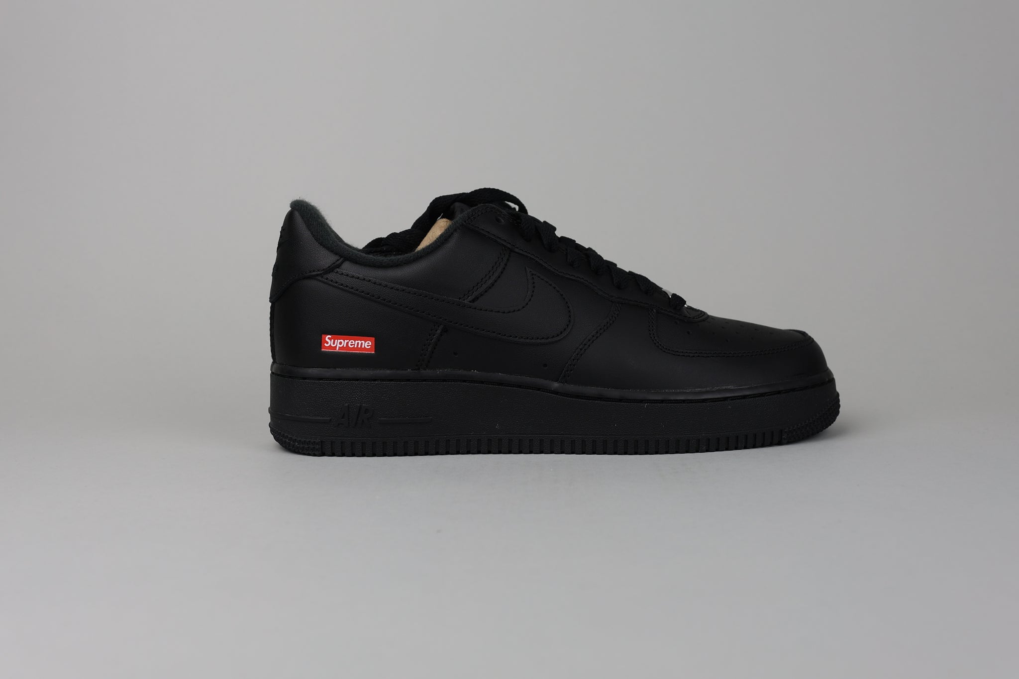 Nike Air Force 1 Low Supreme Black - size 42.5/44 (ARCHIVE