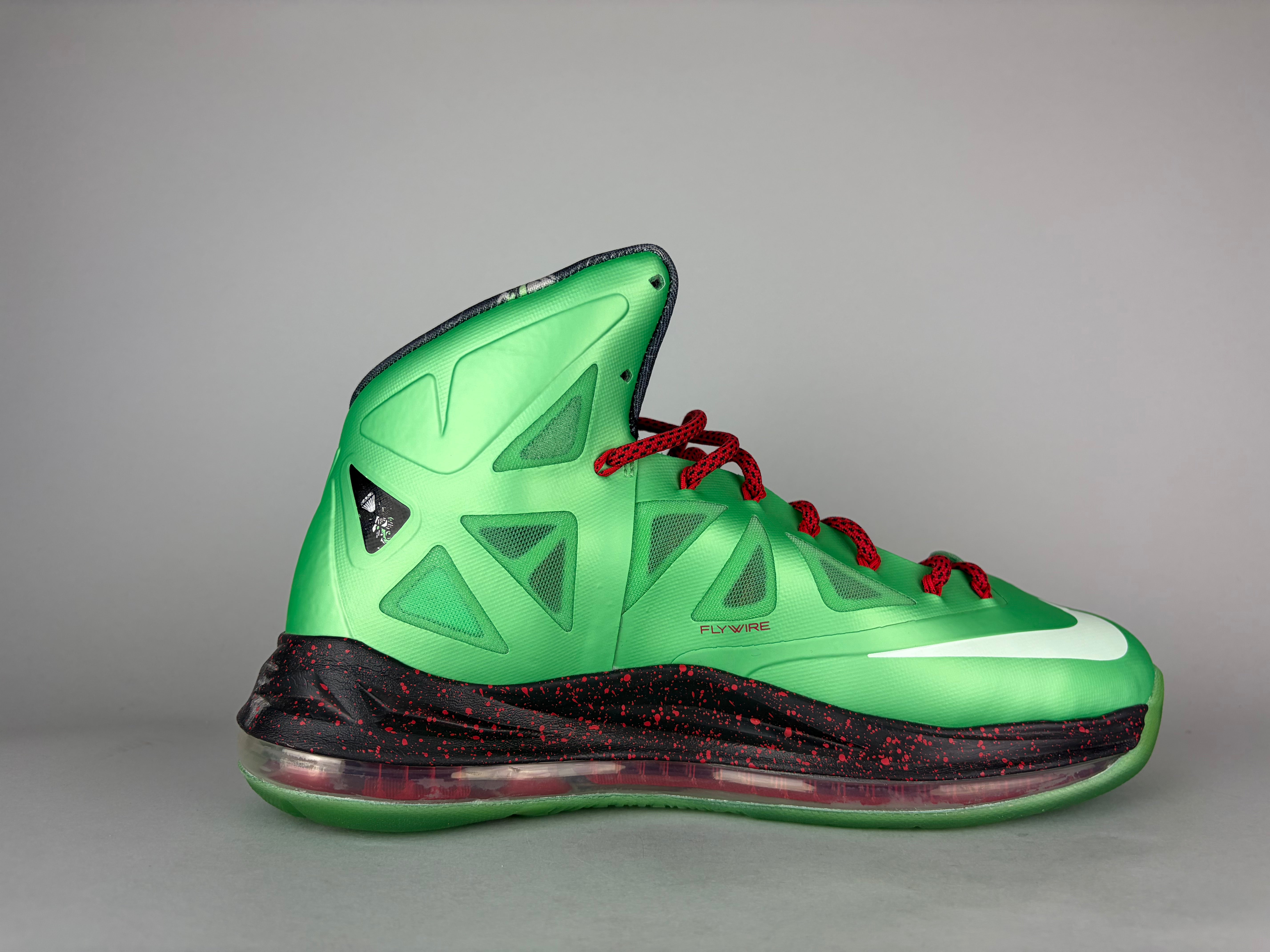 Nike LeBron 10 ‘Cutting Jade’ - Size 42.5 (ARCHIVE)