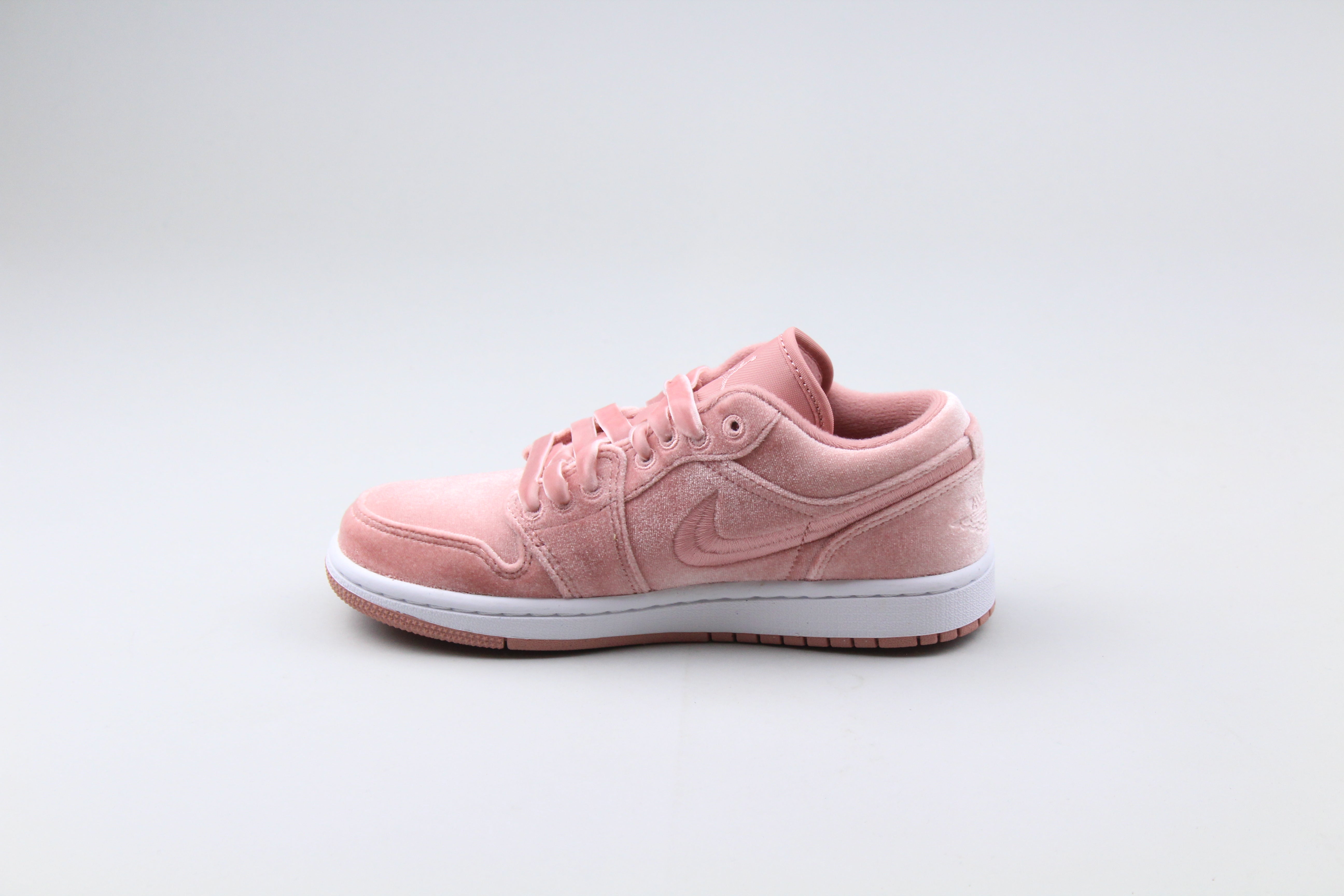 Jordan 1 Low SE 'Pink Velvet'-8585044787530-The Attic