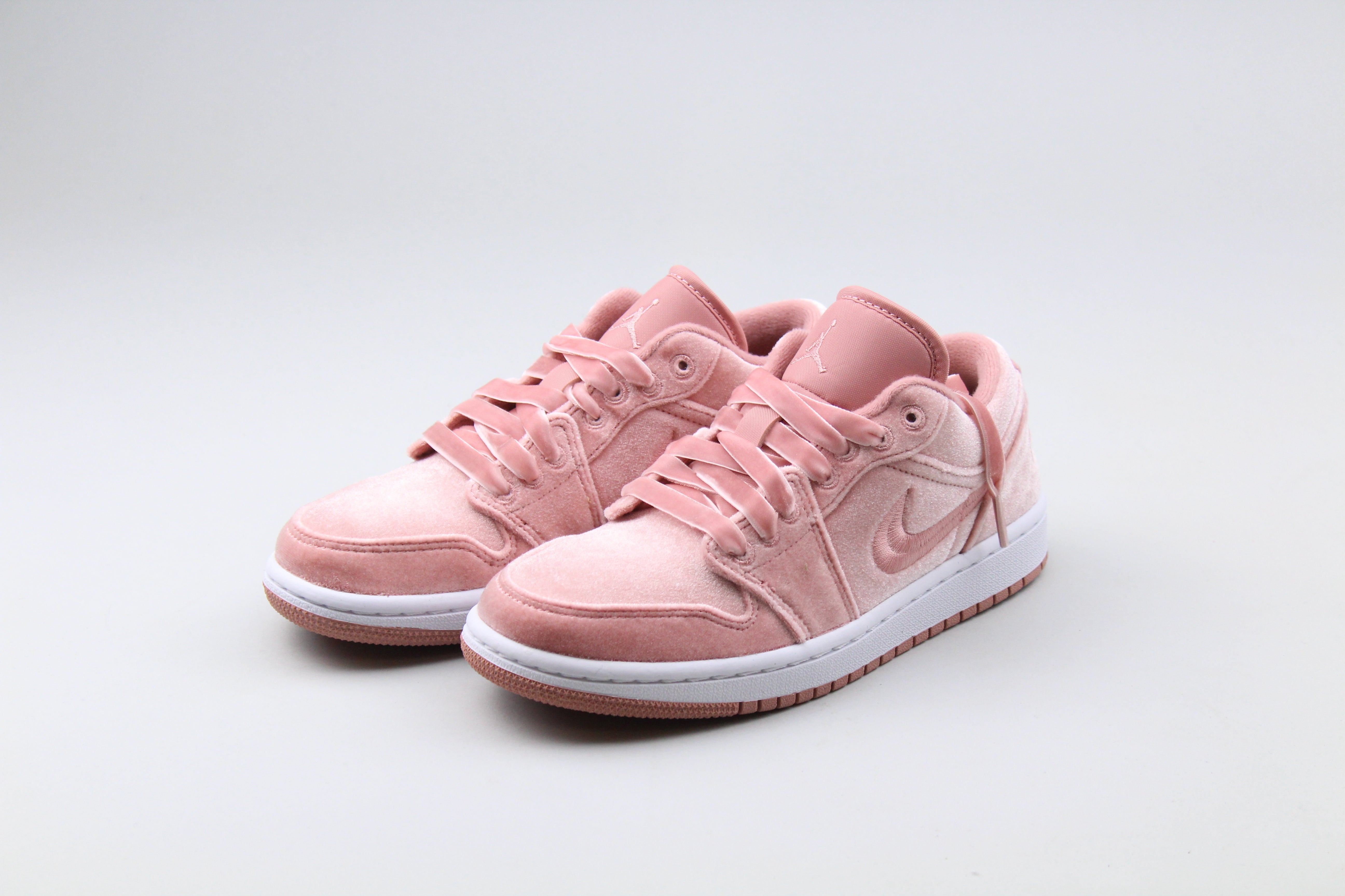 Jordan 1 Low SE 'Pink Velvet'-8585044787530-The Attic