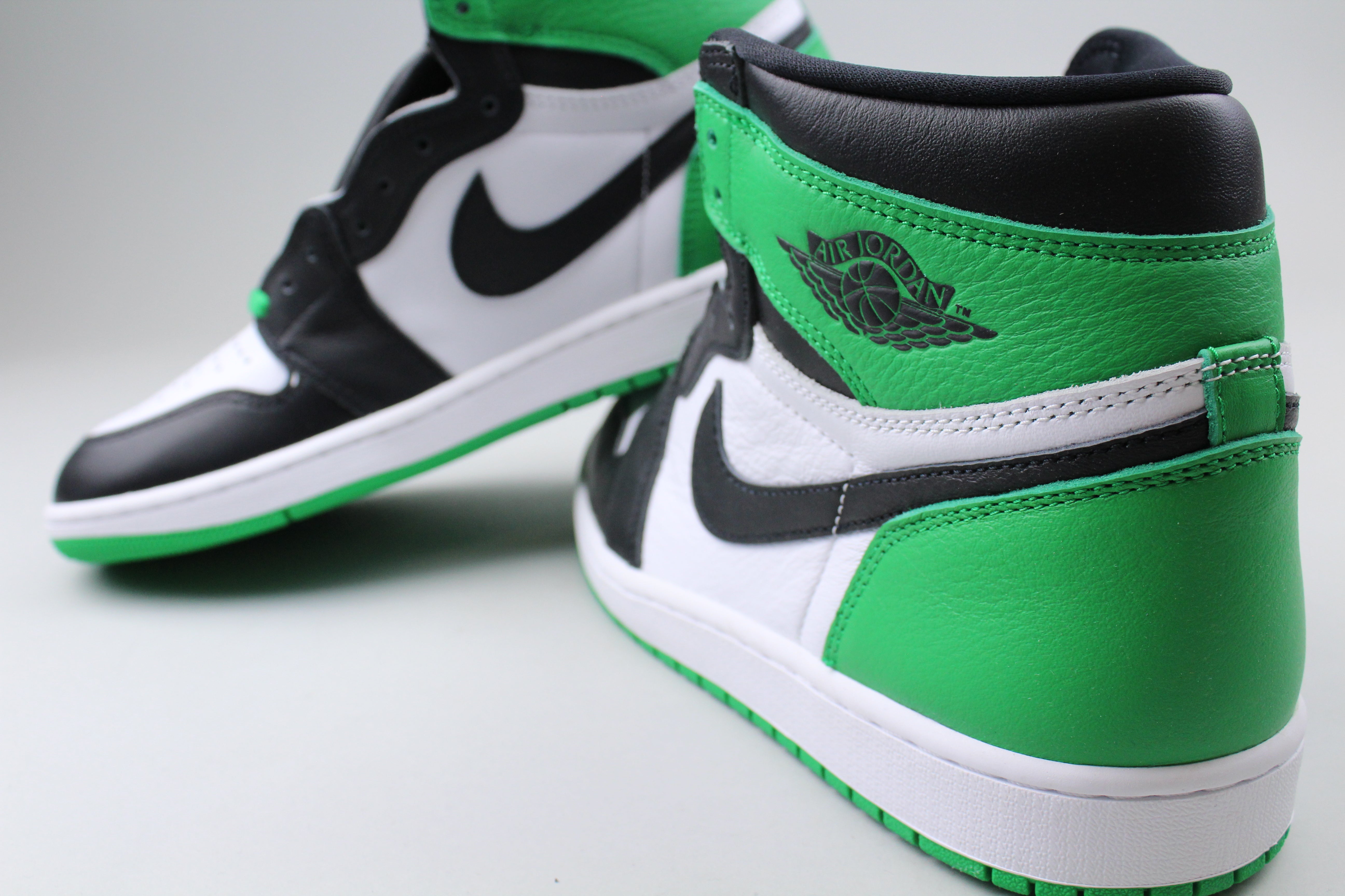 Jordan 1 Retro High OG 'Lucky Green'-8434241012042-The Attic