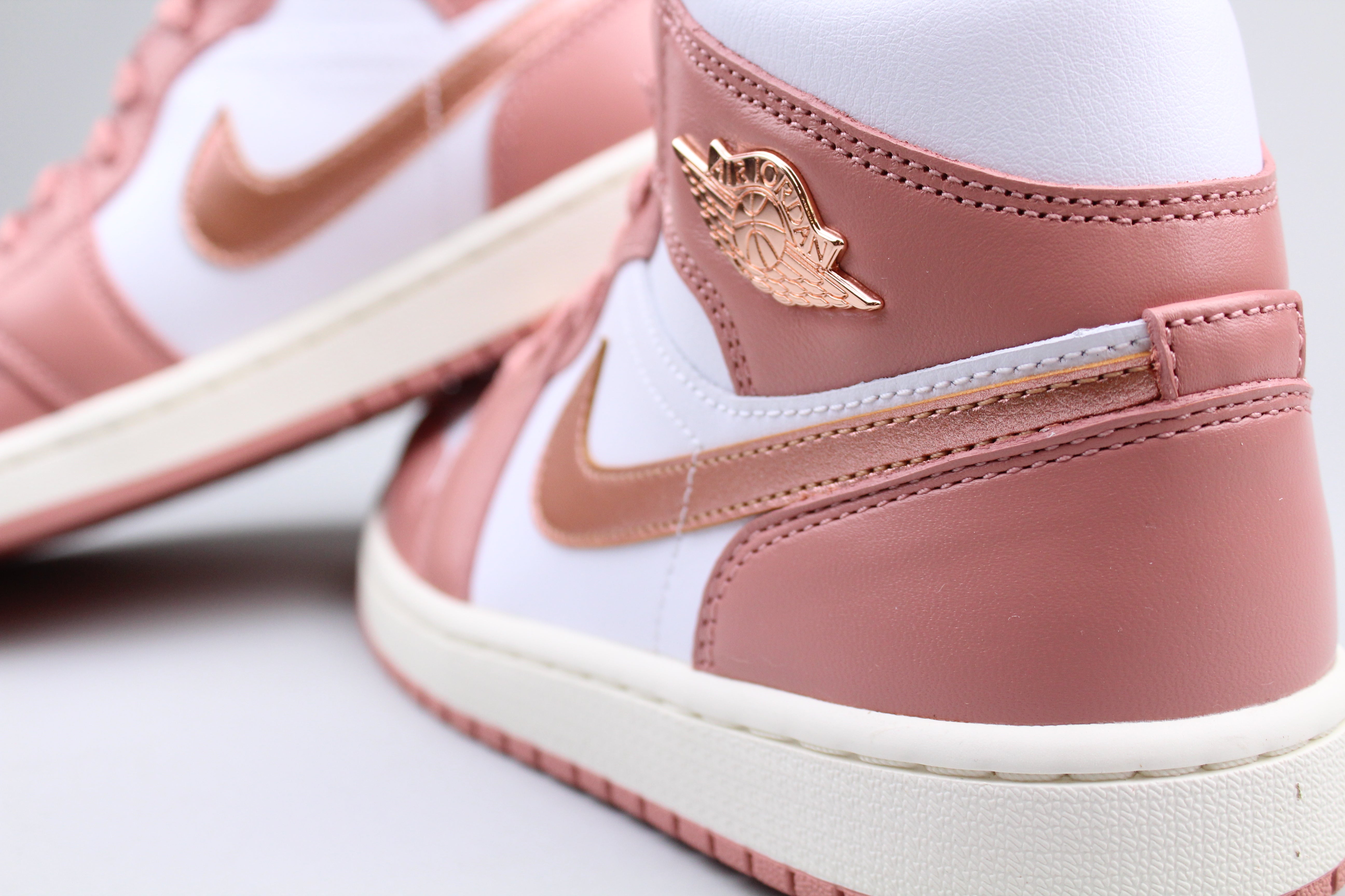 Air Jordan 1 Mid 'Red Stardust'-8613699780938-The Attic